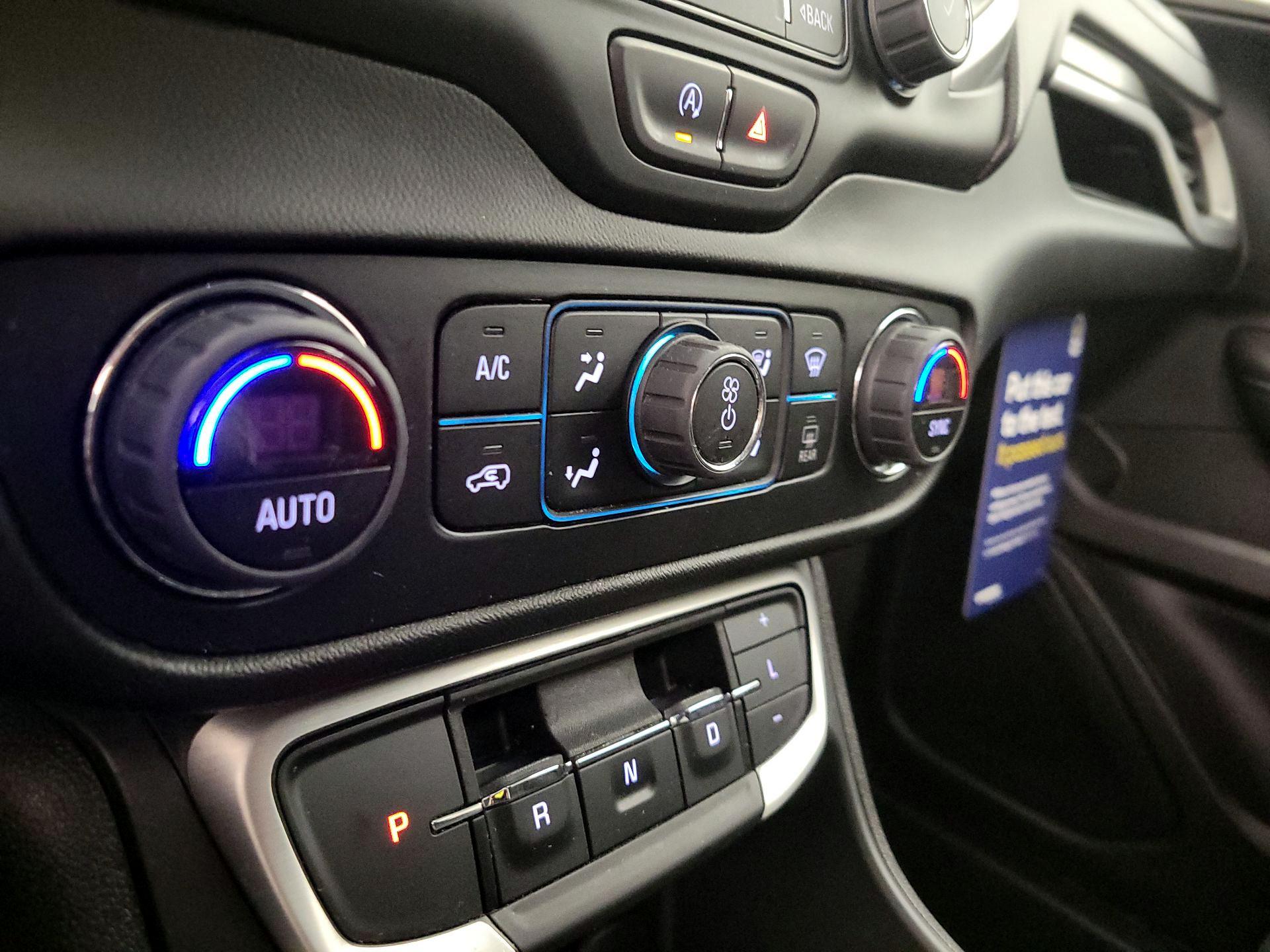 Thumbnail: 2022 GMC Terrain - 16