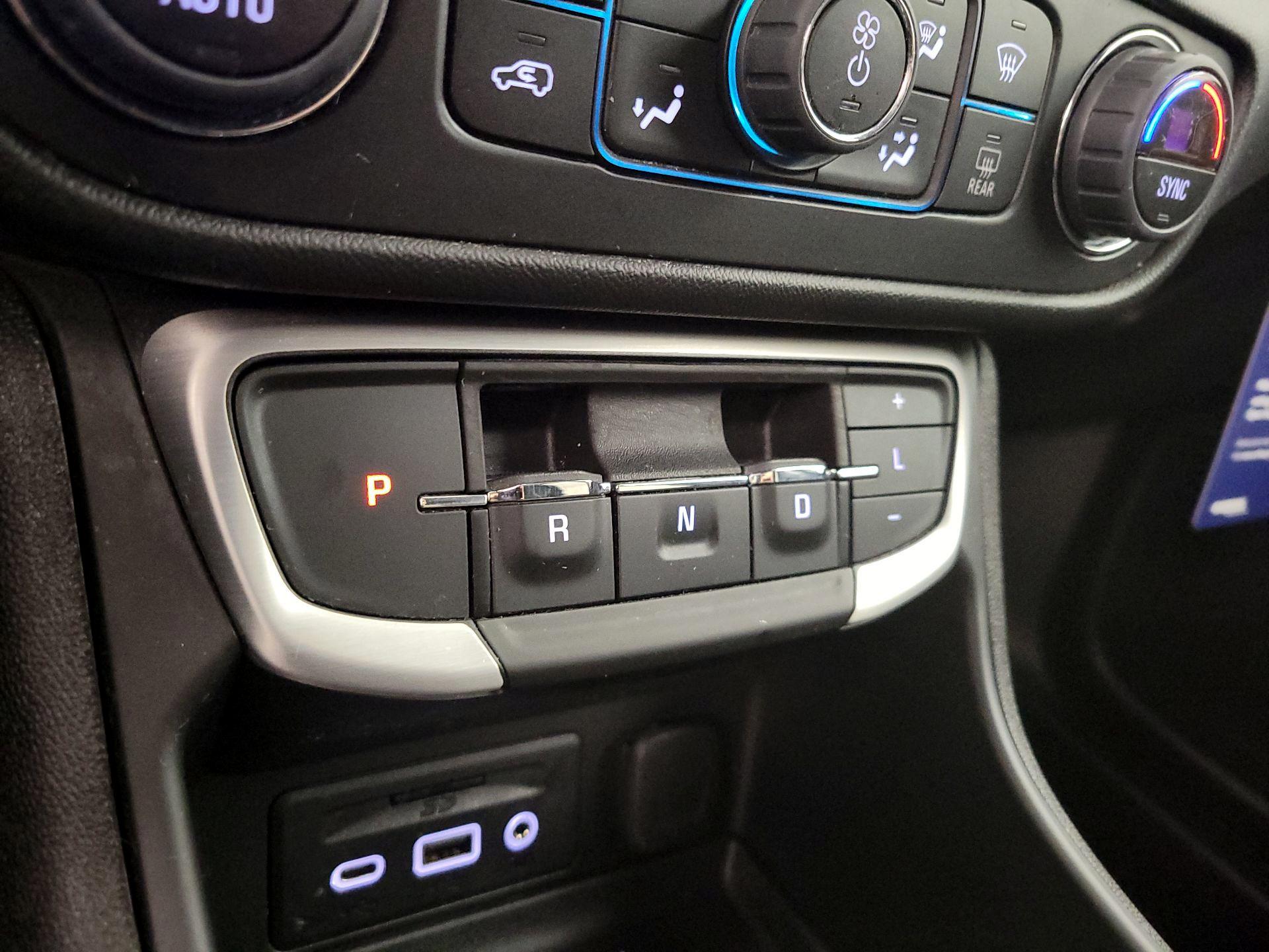 Thumbnail: 2022 GMC Terrain - 17