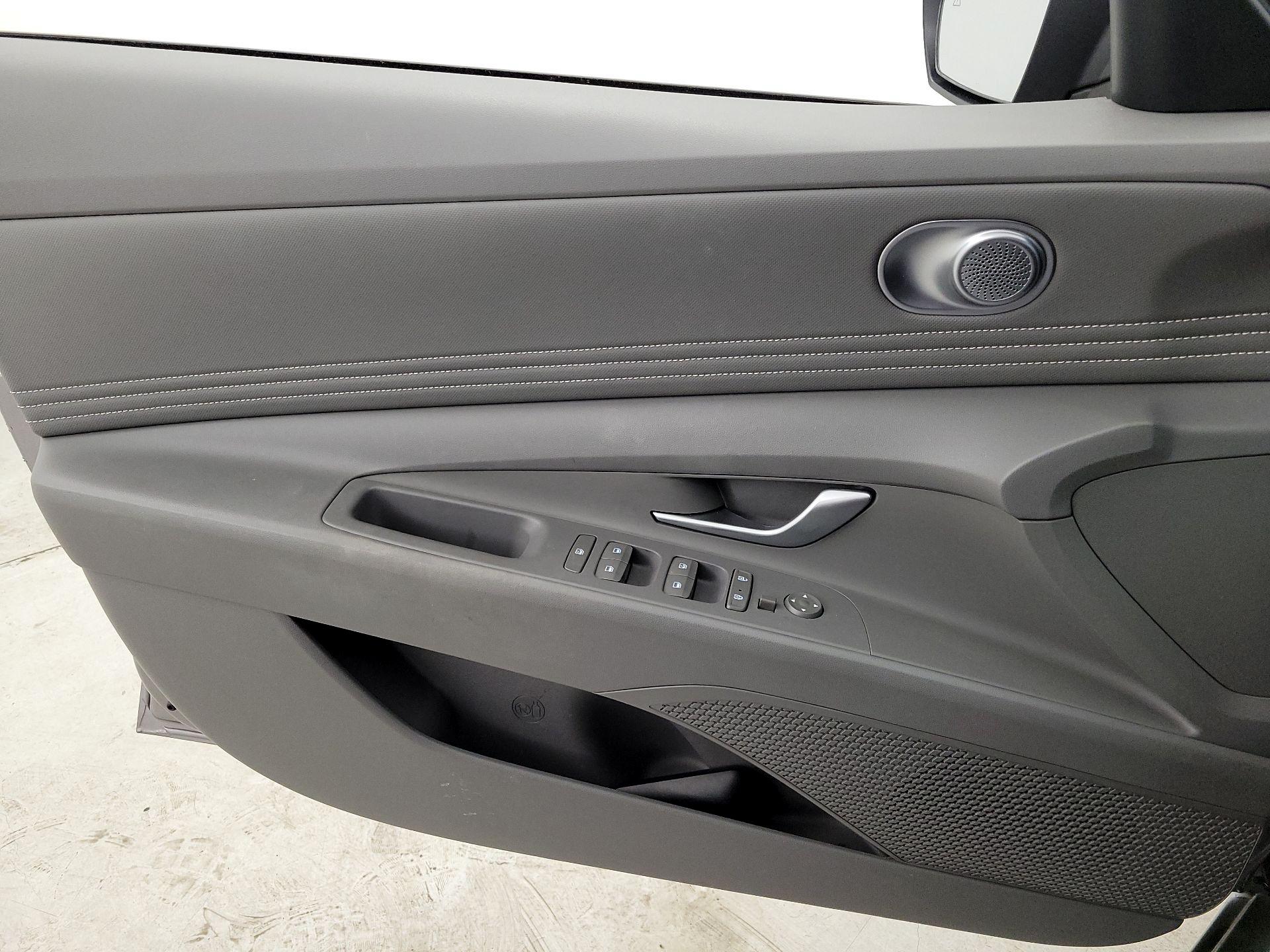 Thumbnail: 2023 Hyundai Elantra - 12