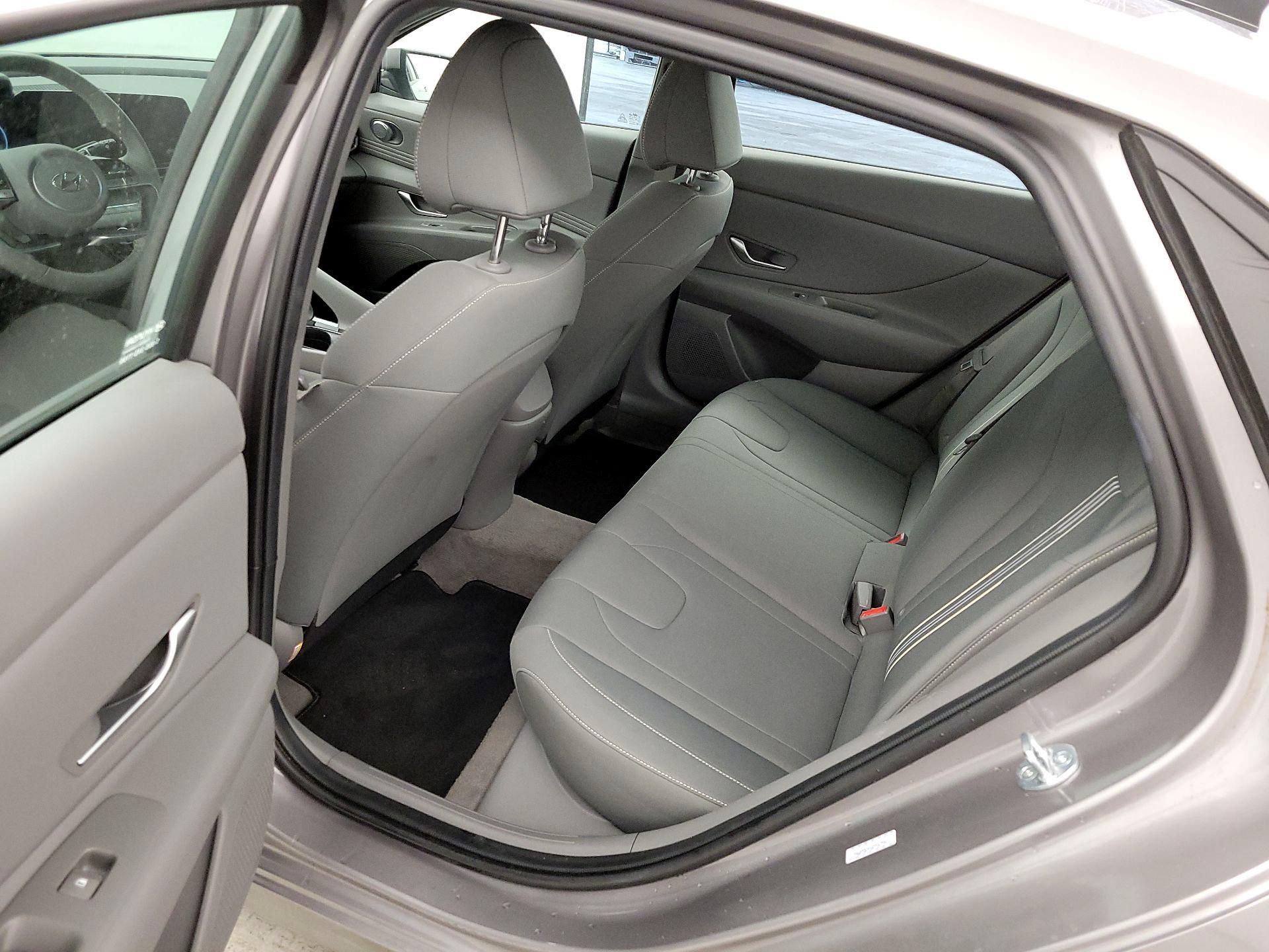 Thumbnail: 2023 Hyundai Elantra - 20