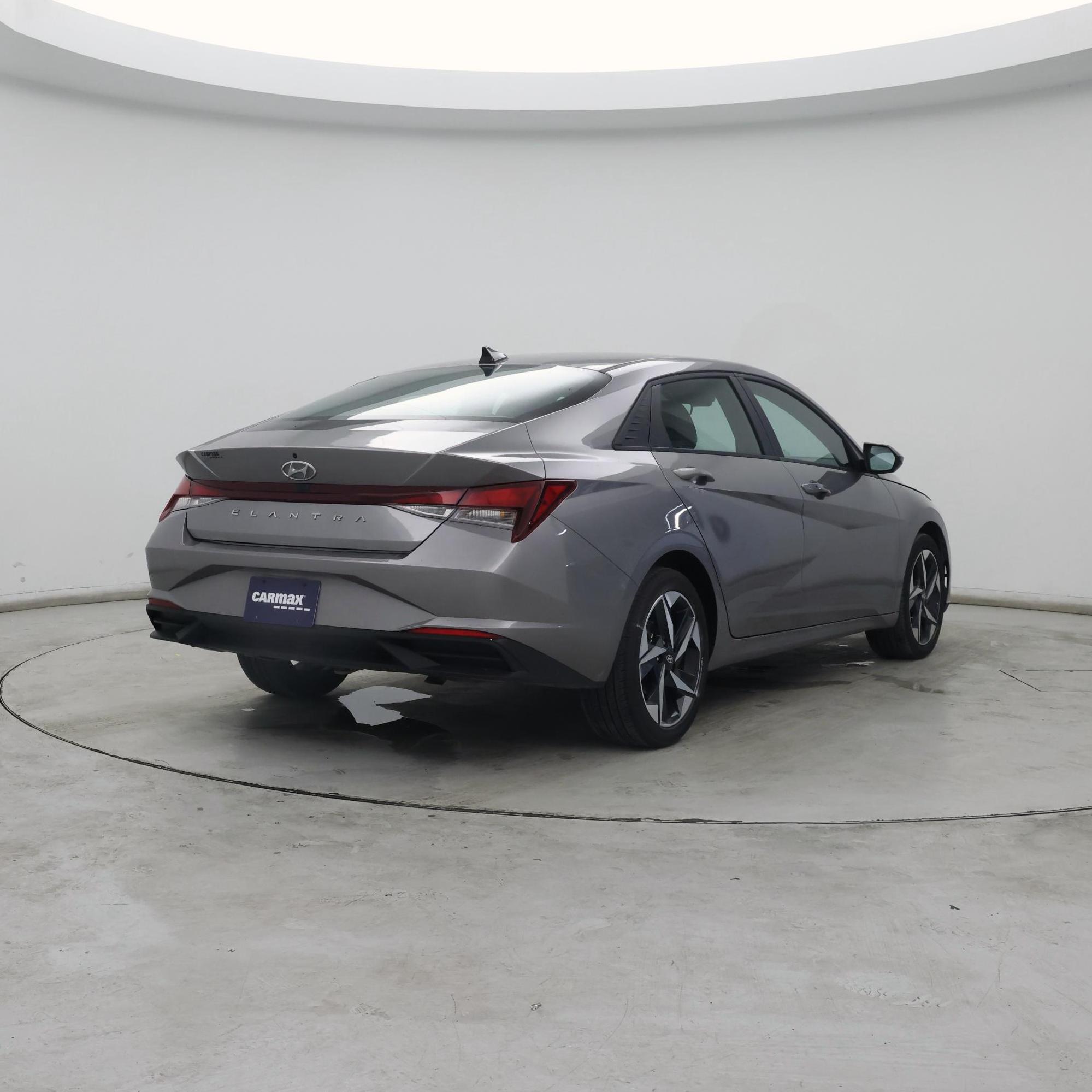 Thumbnail: 2023 Hyundai Elantra - 8