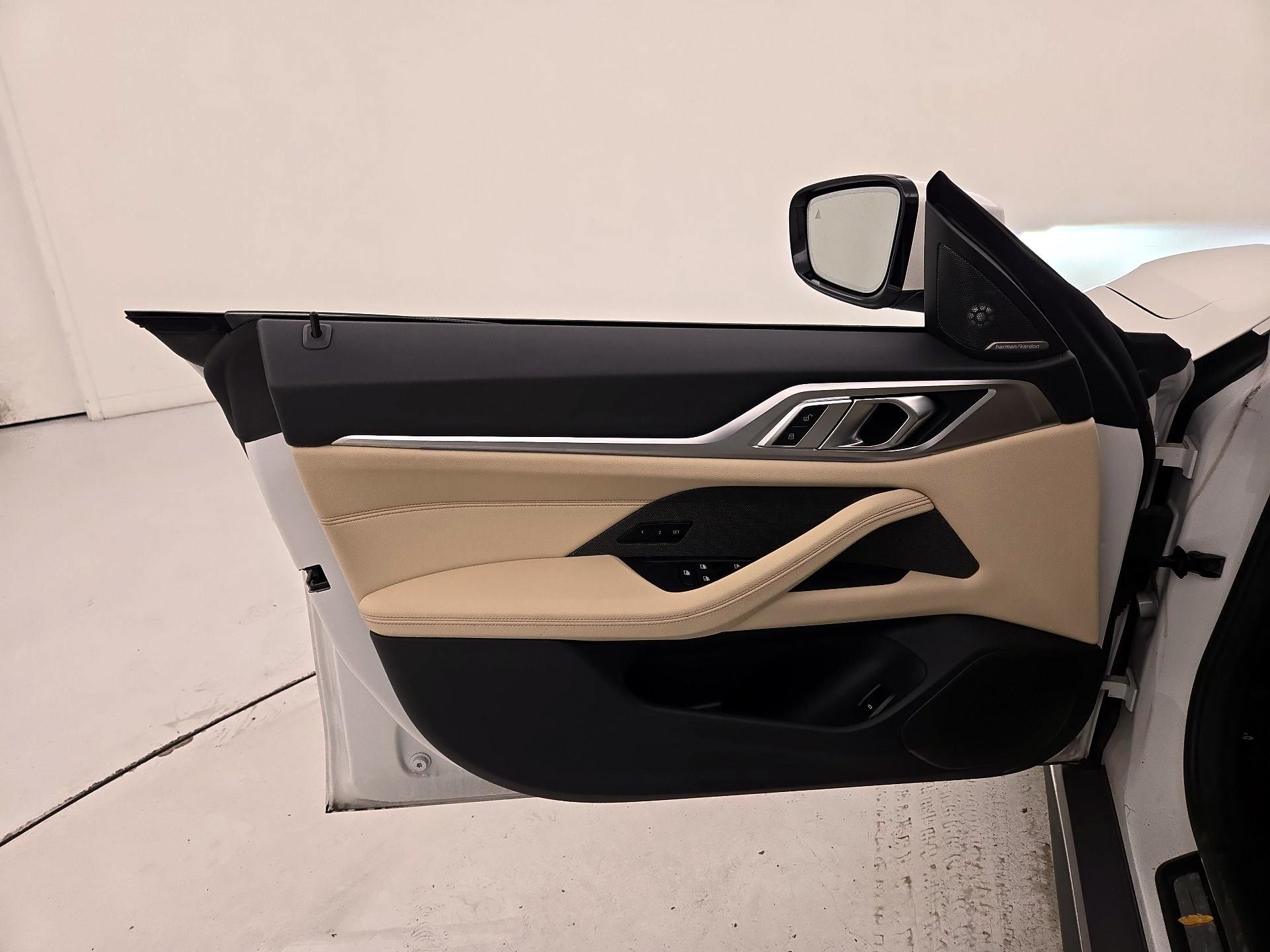 Thumbnail: 2023 BMW i4 - 12