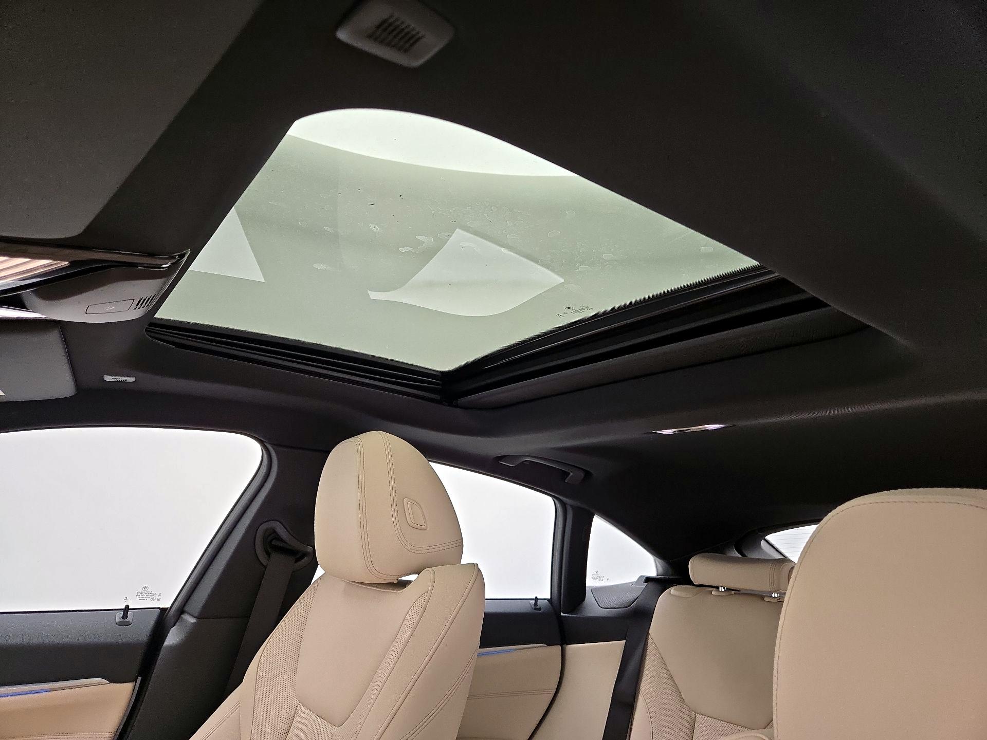 Thumbnail: 2023 BMW i4 - 20