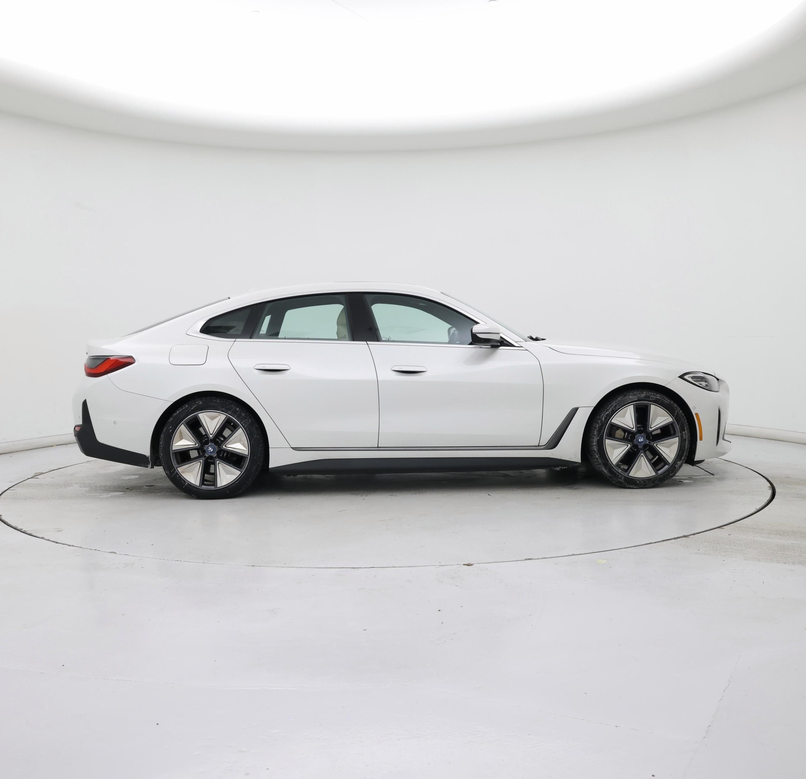 Thumbnail: 2023 BMW i4 - 7