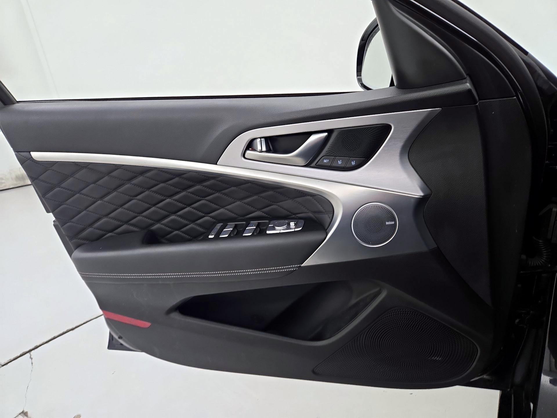 Thumbnail: 2021 Genesis G70 - 12