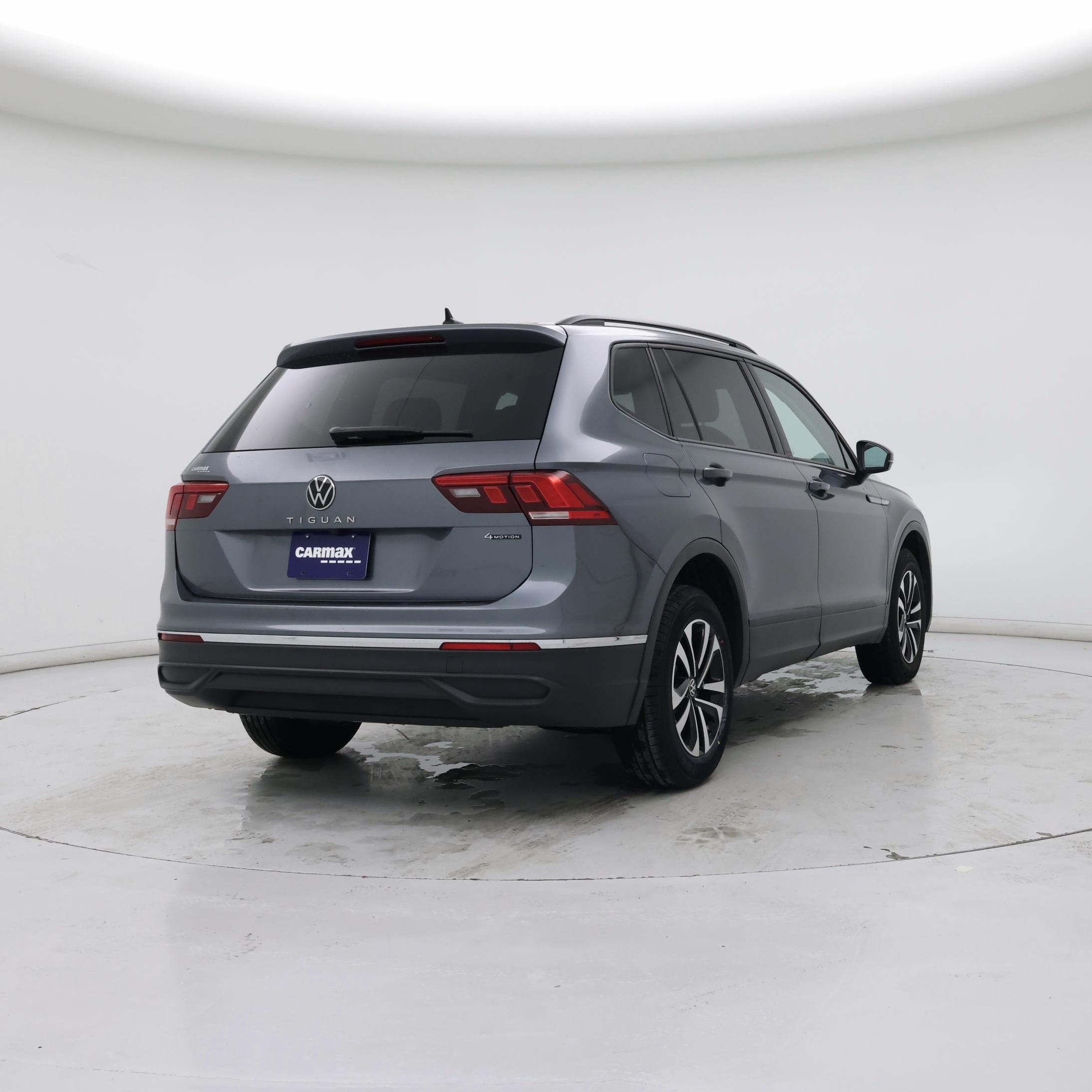 Thumbnail: 2022 Volkswagen Tiguan - 8