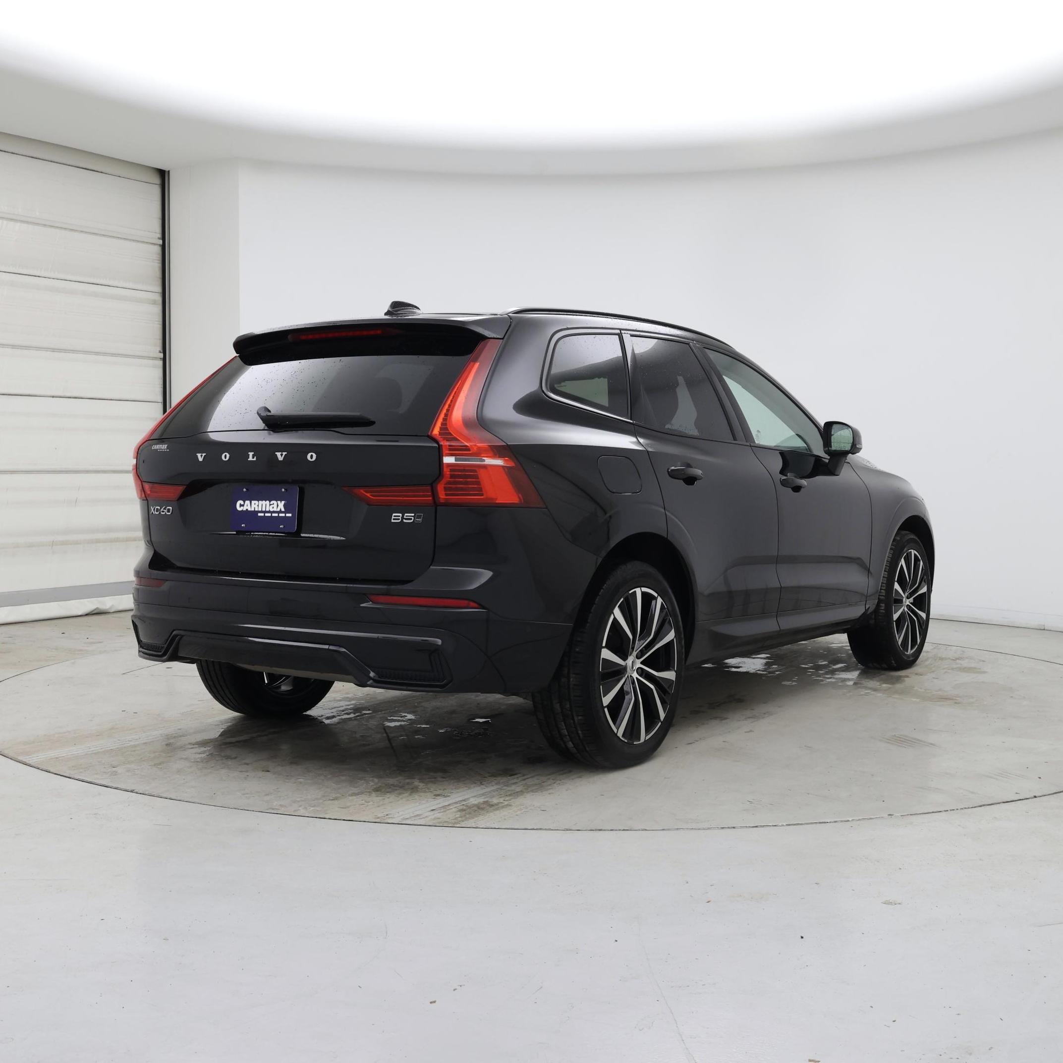 Thumbnail: 2025 Volvo XC60 - 8