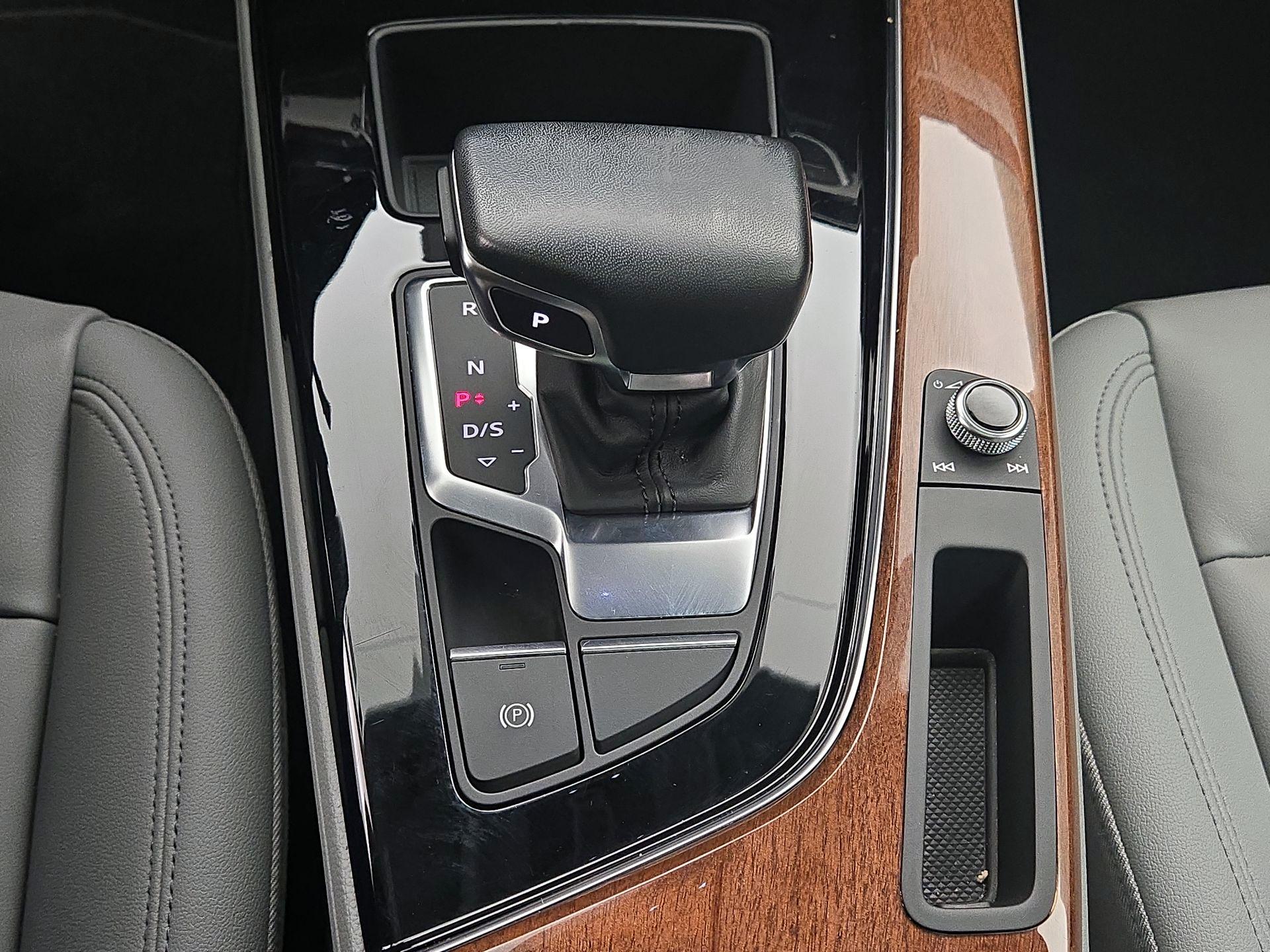 Thumbnail: 2023 Audi A4 - 17