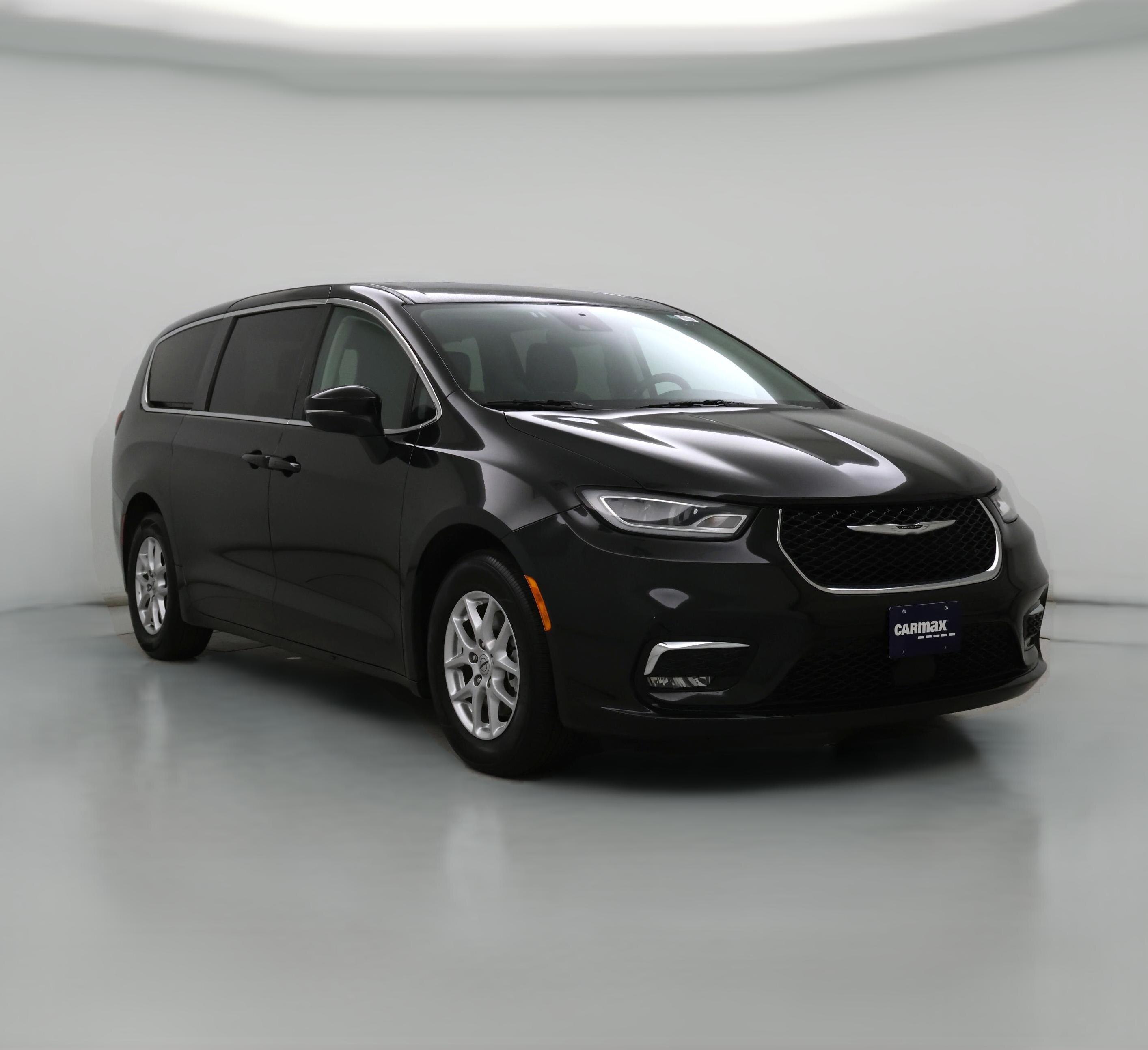 Thumbnail: 2023 Chrysler Pacifica - 1