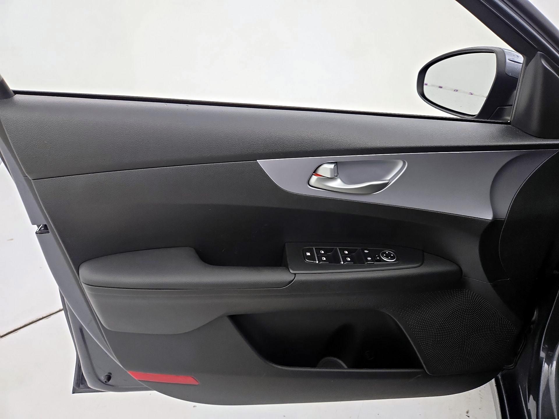 Thumbnail: 2024 Kia Forte - 12