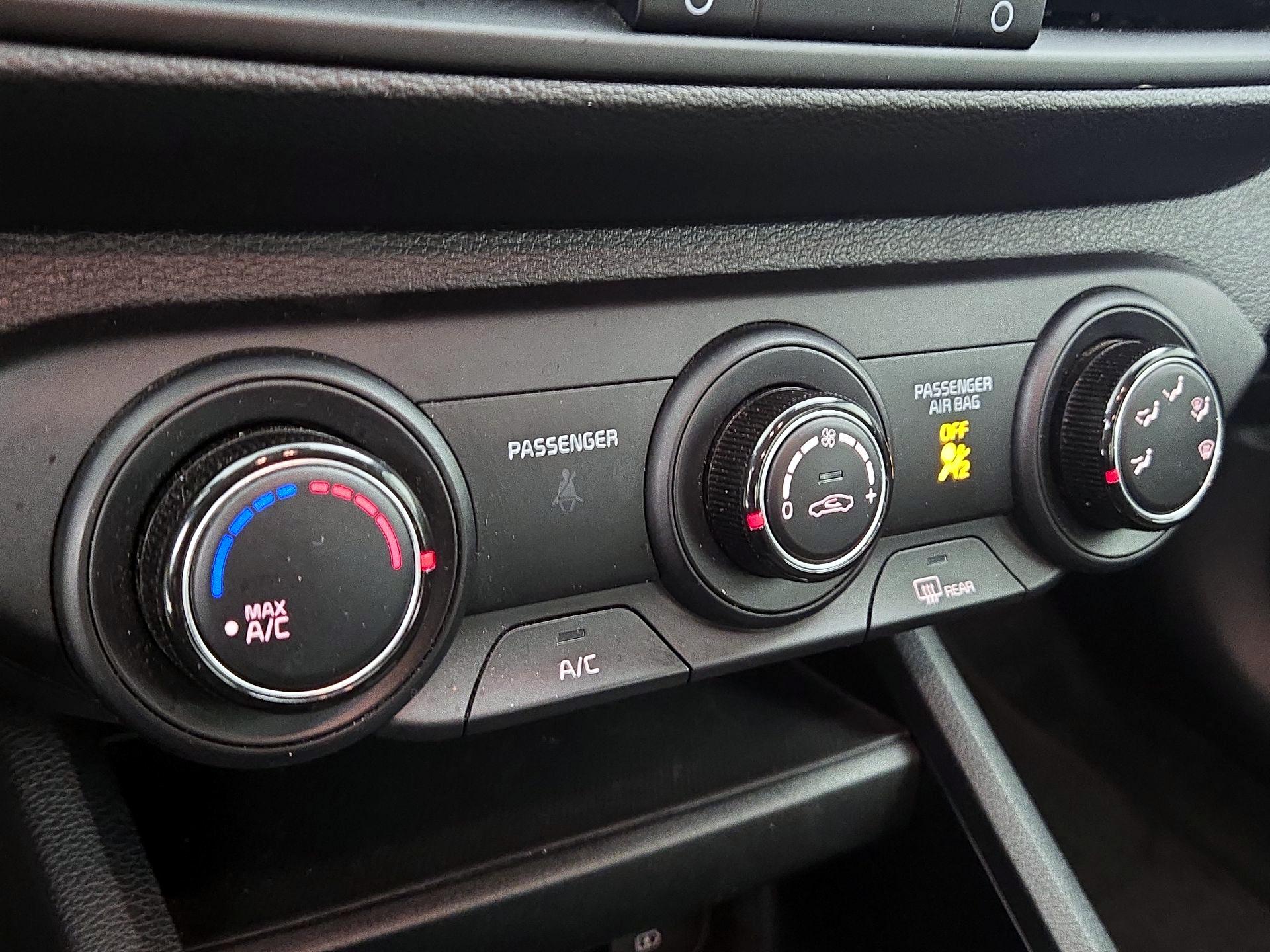 Thumbnail: 2024 Kia Forte - 16