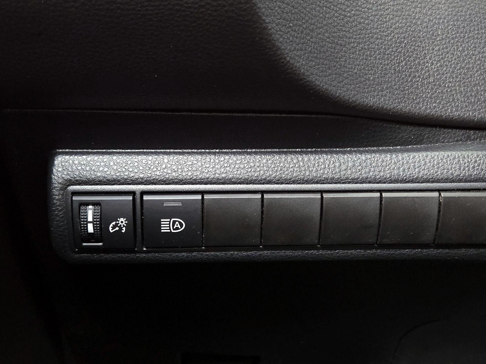 Thumbnail: 2024 Toyota Corolla - 13