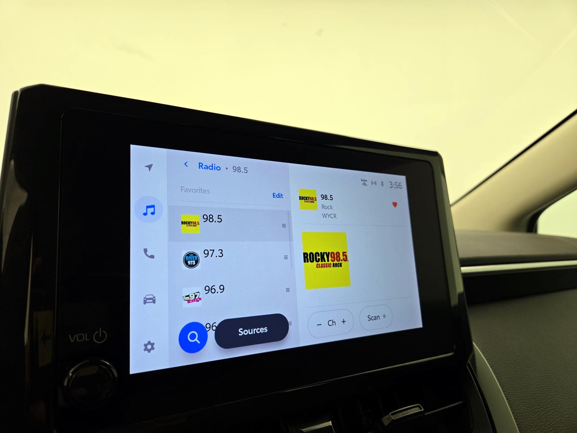 Thumbnail: 2024 Toyota Corolla - 16