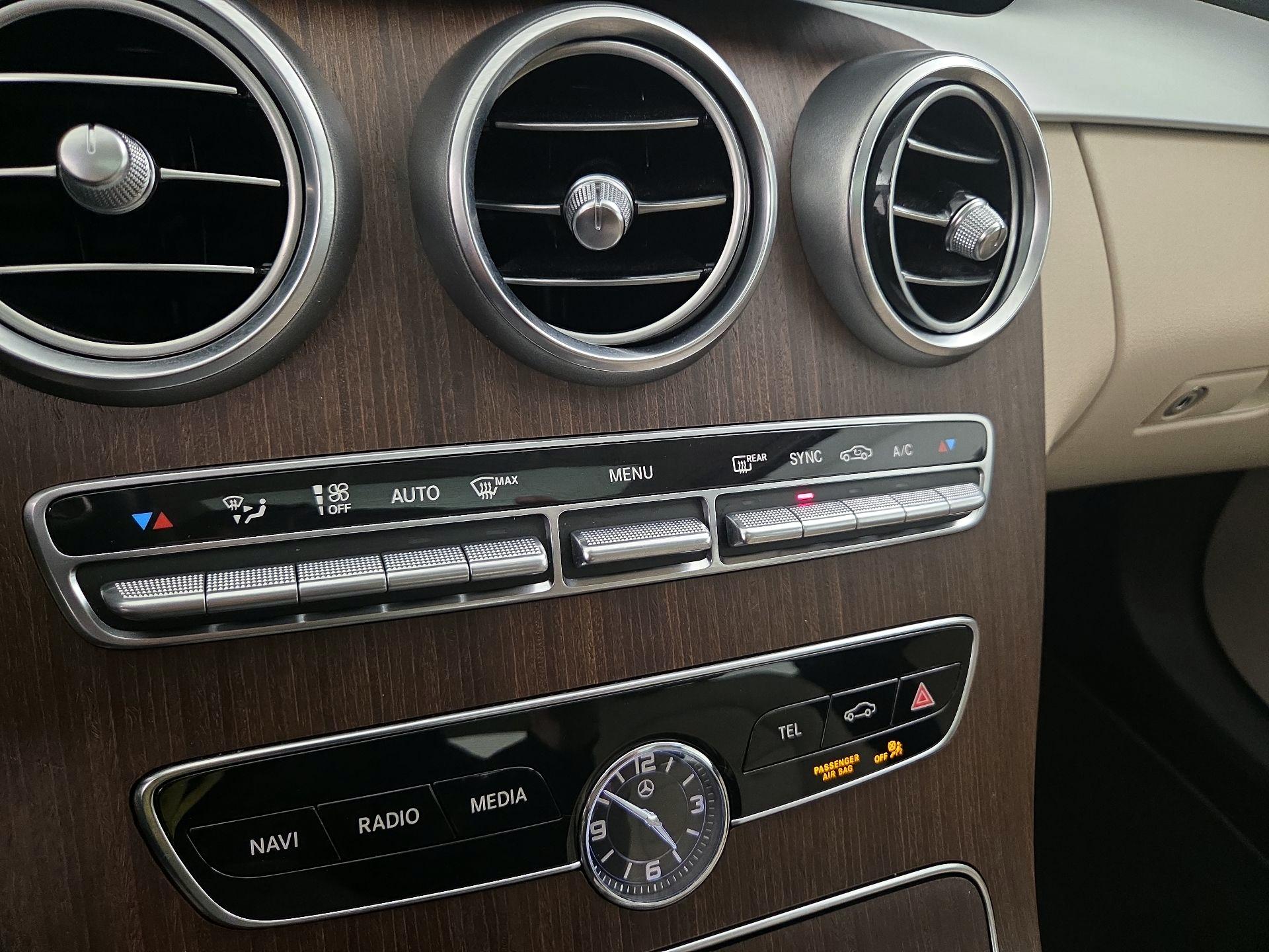 Thumbnail: 2020 Mercedes-Benz C-Class - 16