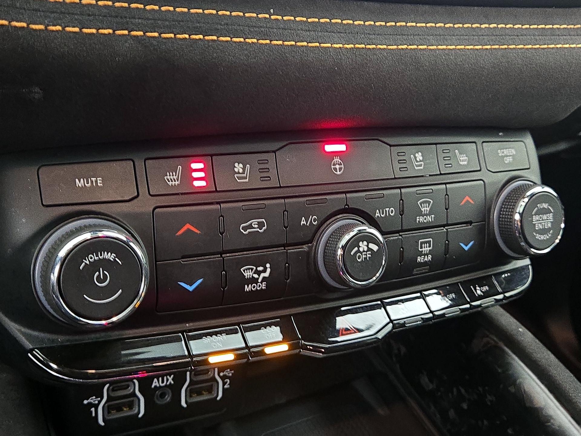 Thumbnail: 2023 Dodge Durango - 16