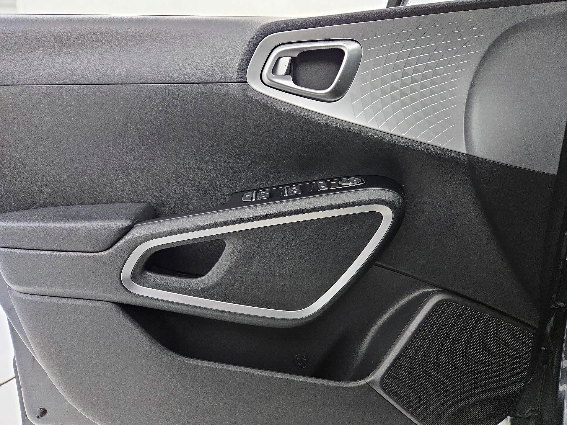 Thumbnail: 2023 Kia Soul - 12