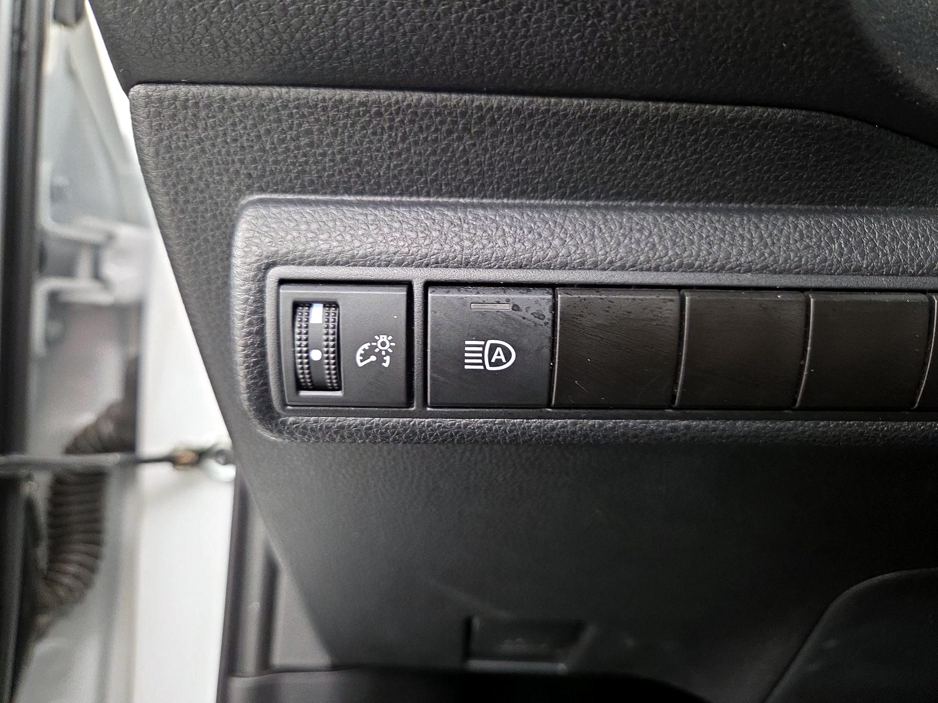 Thumbnail: 2024 Toyota Corolla - 13