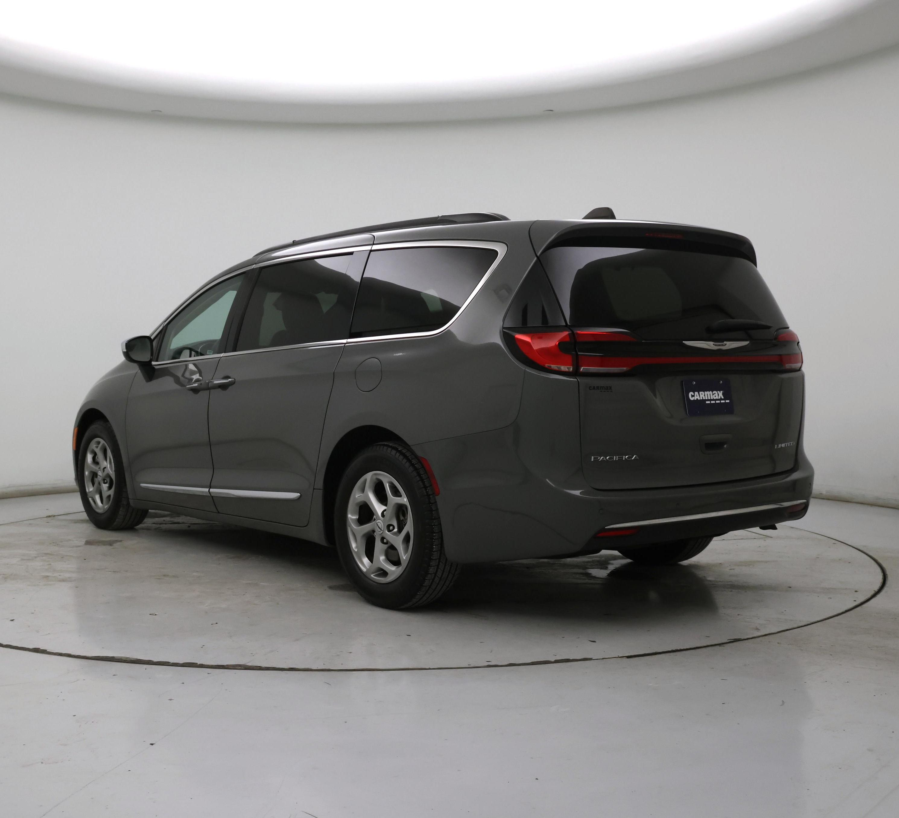 Thumbnail: 2023 Chrysler Pacifica - 2