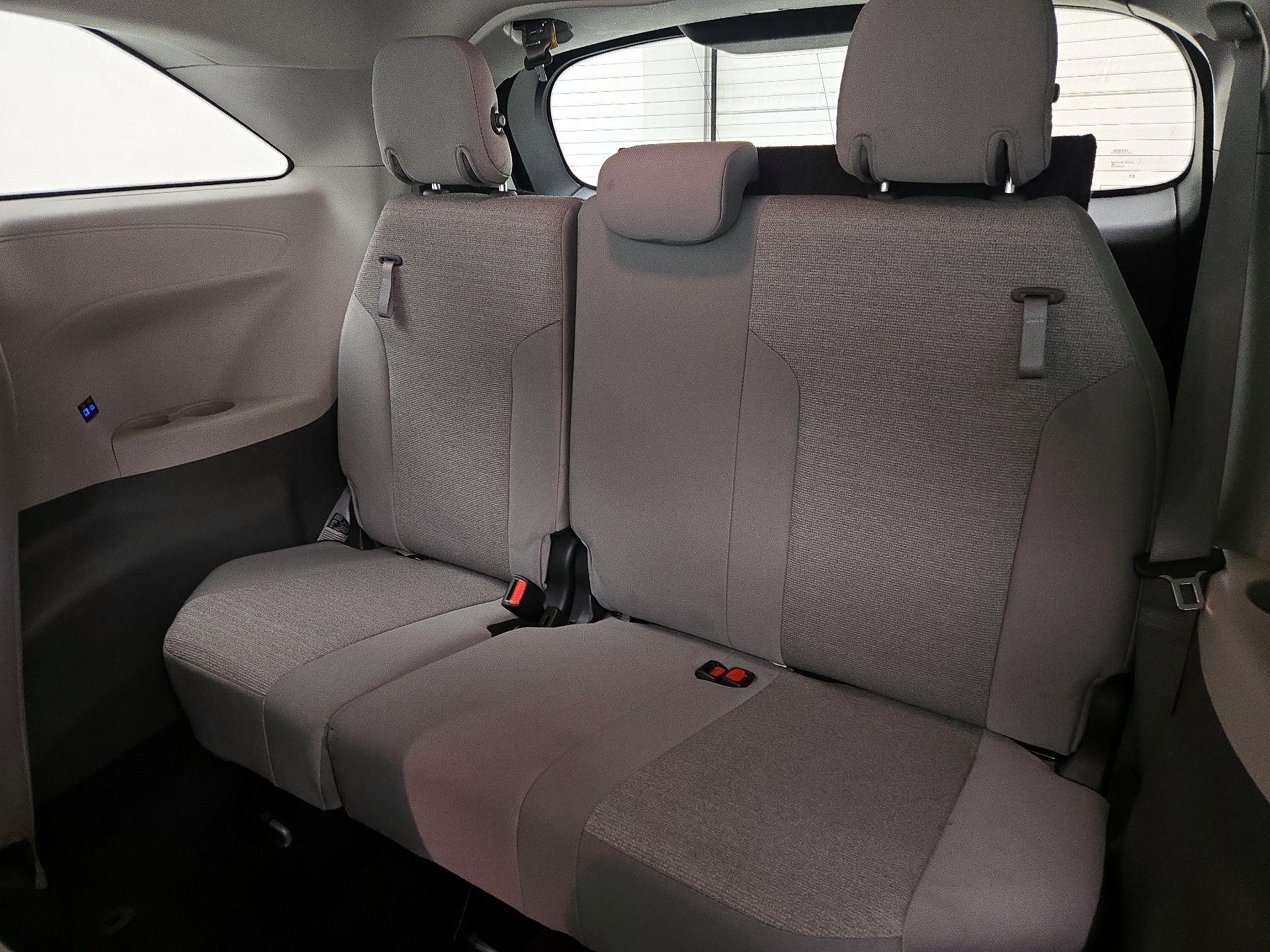 Thumbnail: 2024 Toyota Sienna - 19