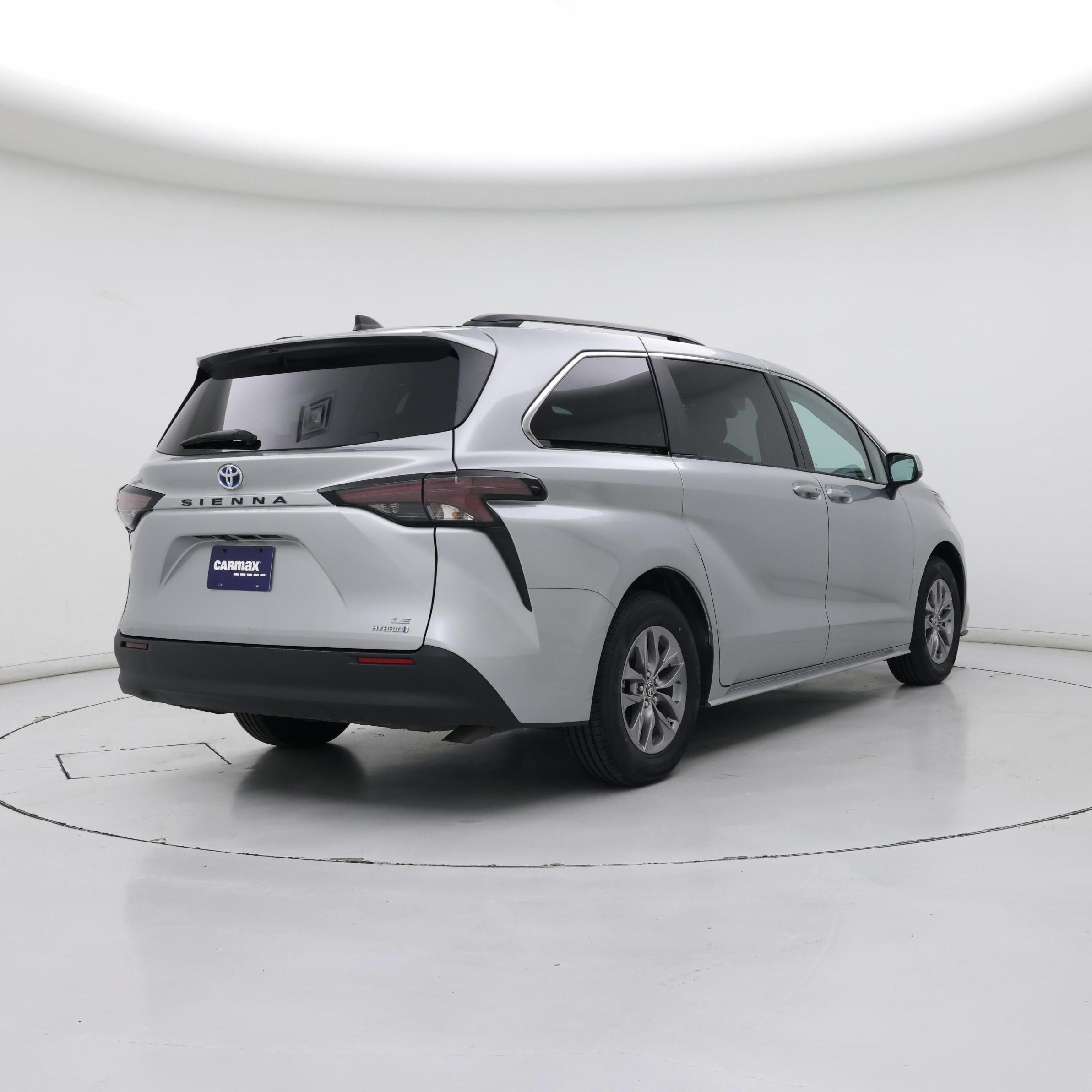 Thumbnail: 2024 Toyota Sienna - 8