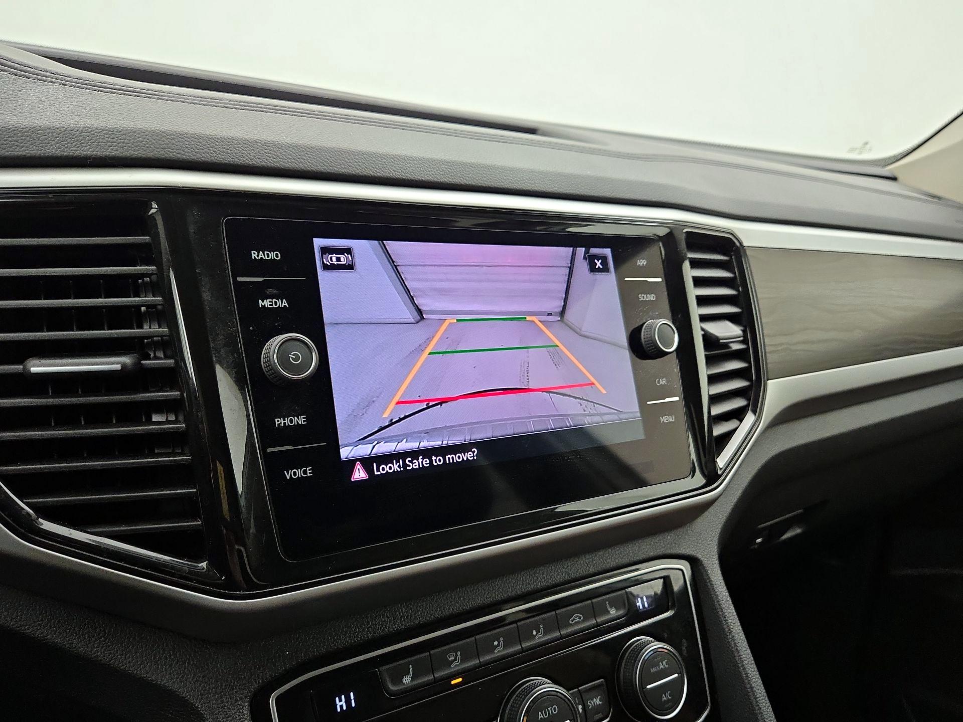 Thumbnail: 2022 Volkswagen Atlas - 14