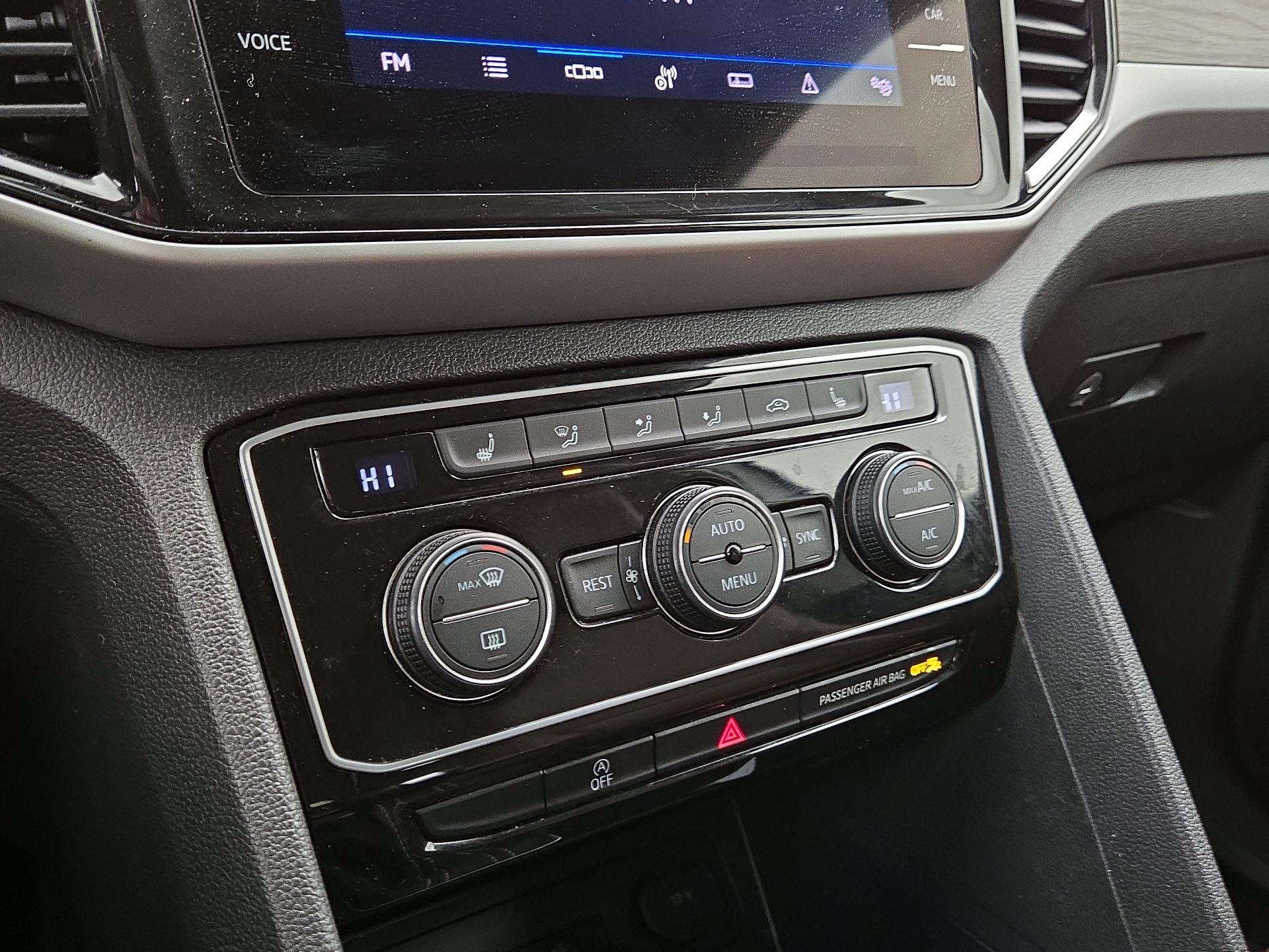 Thumbnail: 2022 Volkswagen Atlas - 16