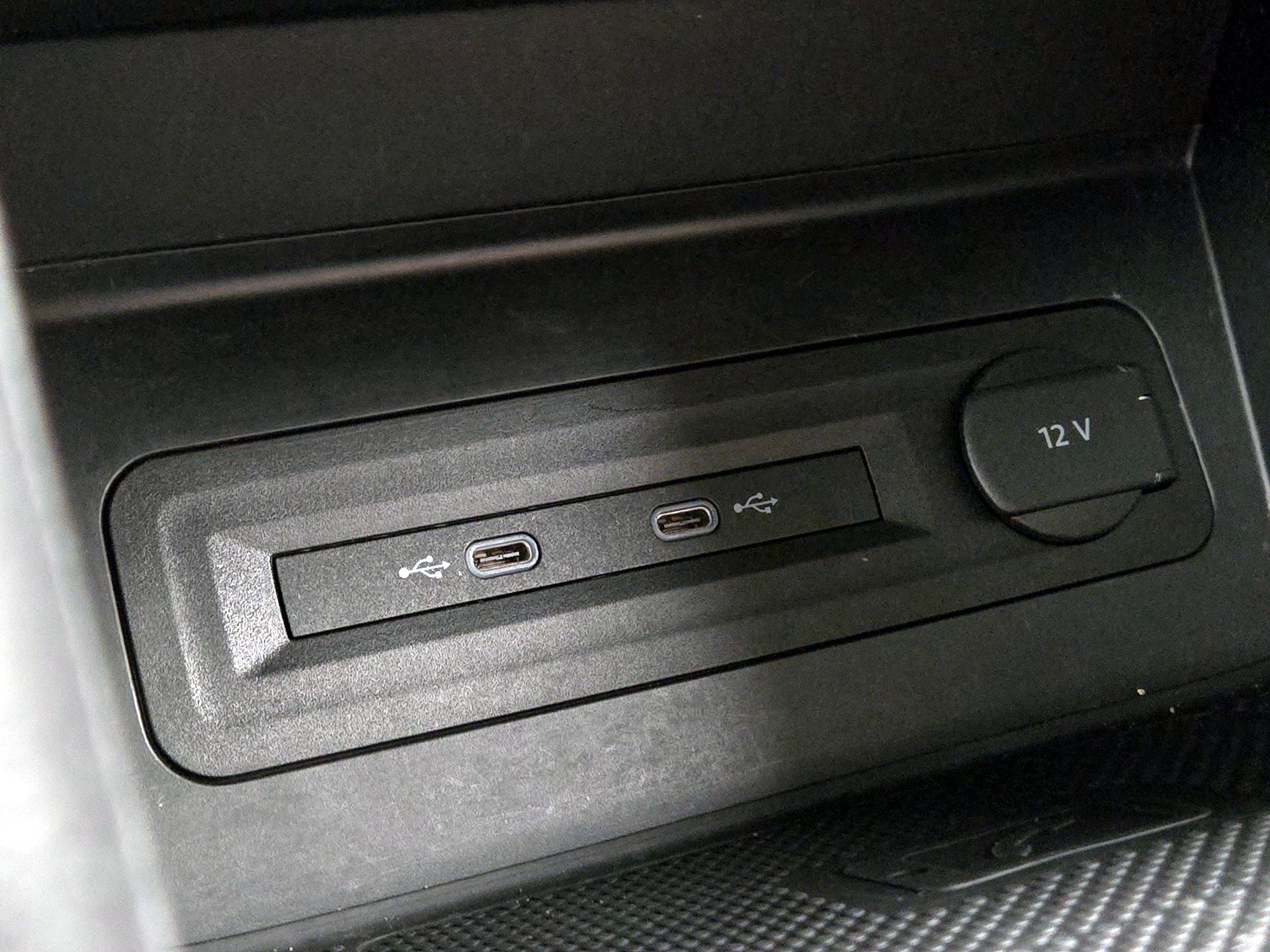 Thumbnail: 2022 Volkswagen Atlas - 18