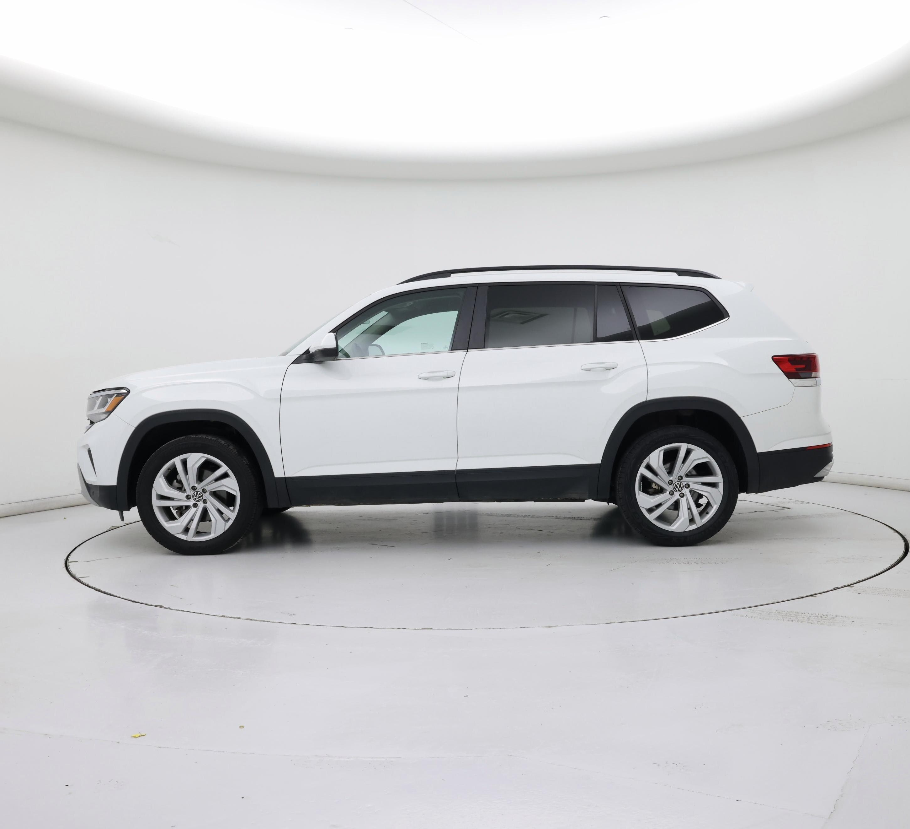 Thumbnail: 2022 Volkswagen Atlas - 3