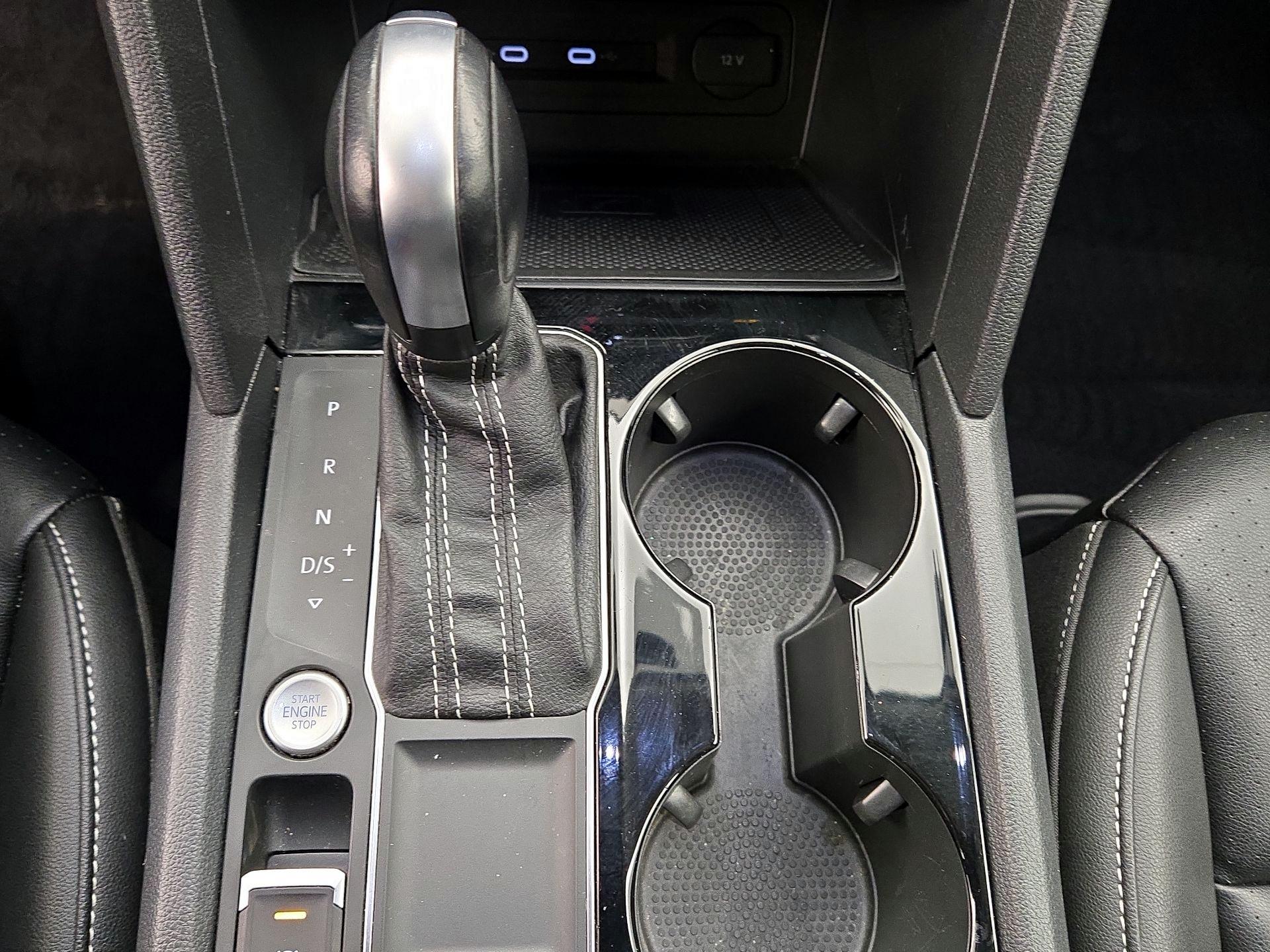 Thumbnail: 2022 Volkswagen Atlas - 16