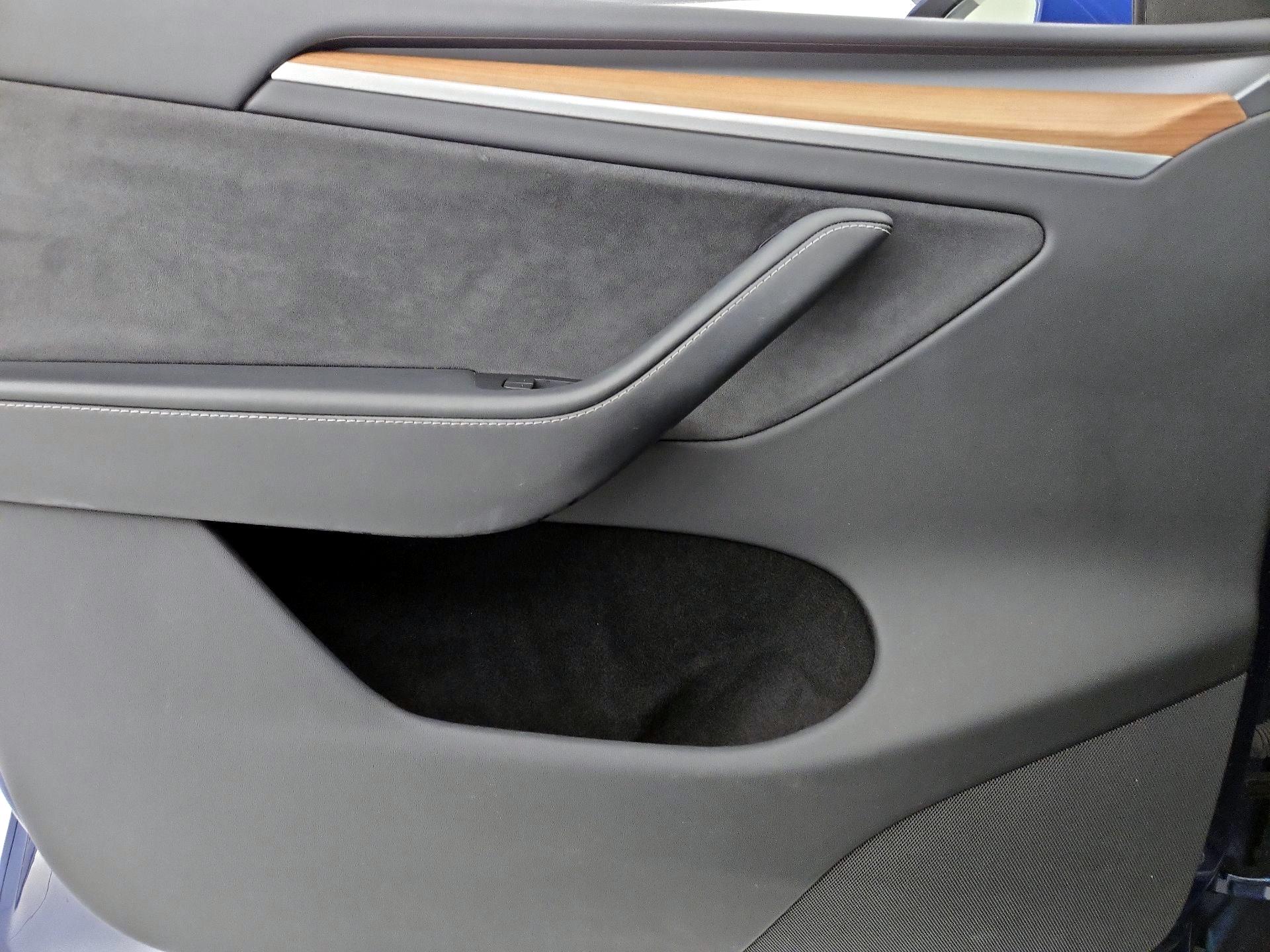 Thumbnail: 2023 Tesla Model Y - 12