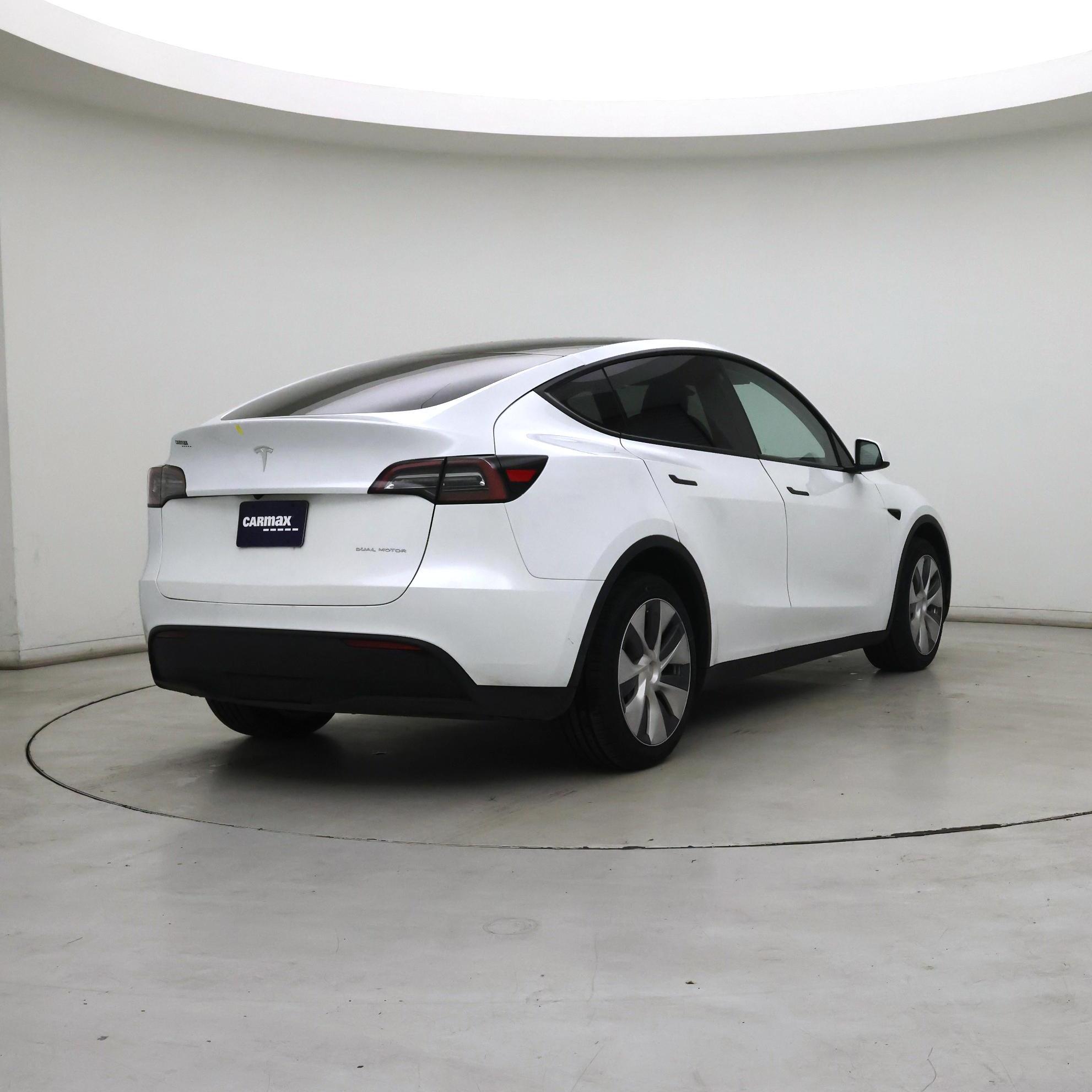 Thumbnail: 2023 Tesla Model Y - 8