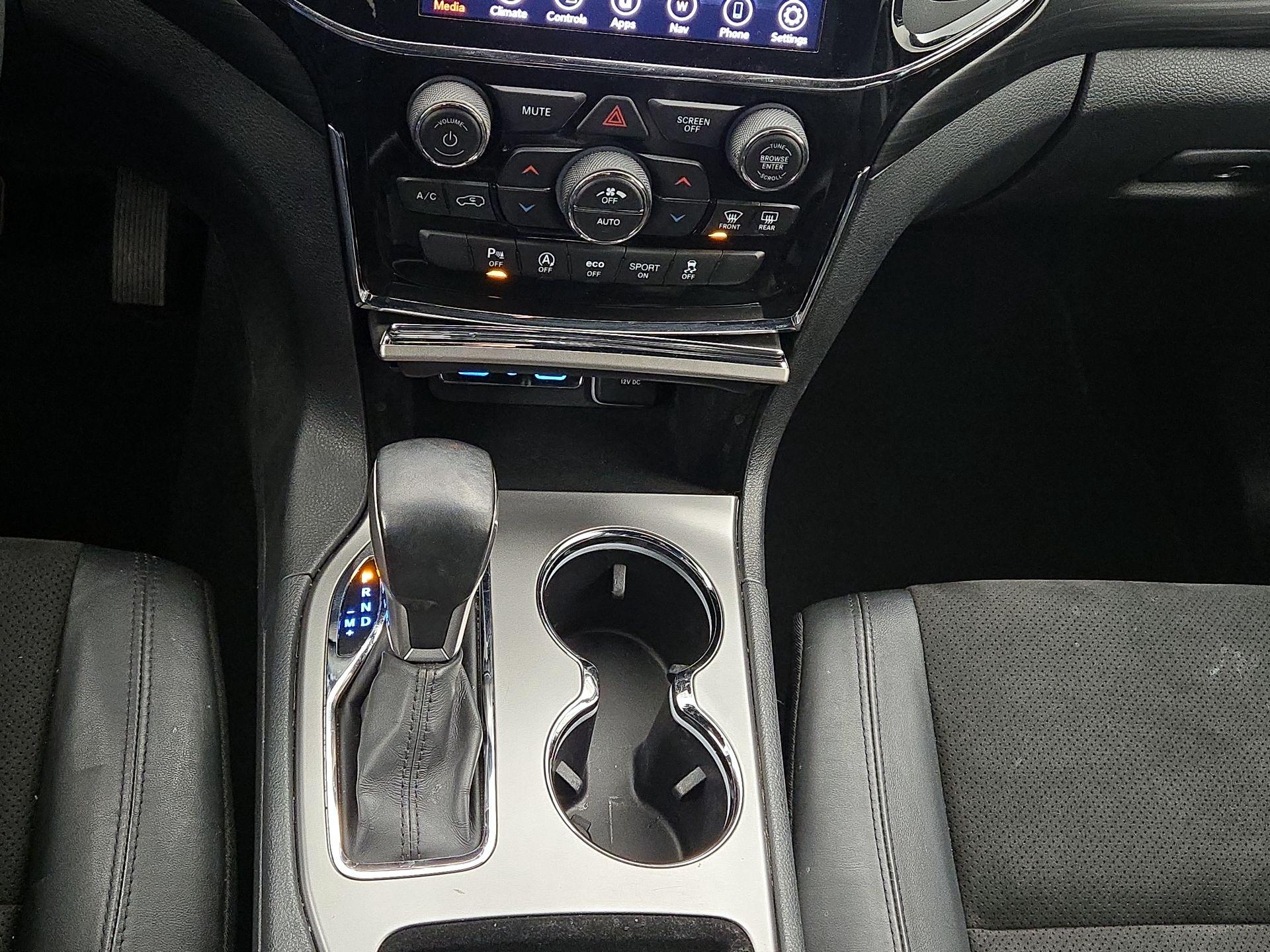 Thumbnail: 2020 Jeep Grand Cherokee - 18