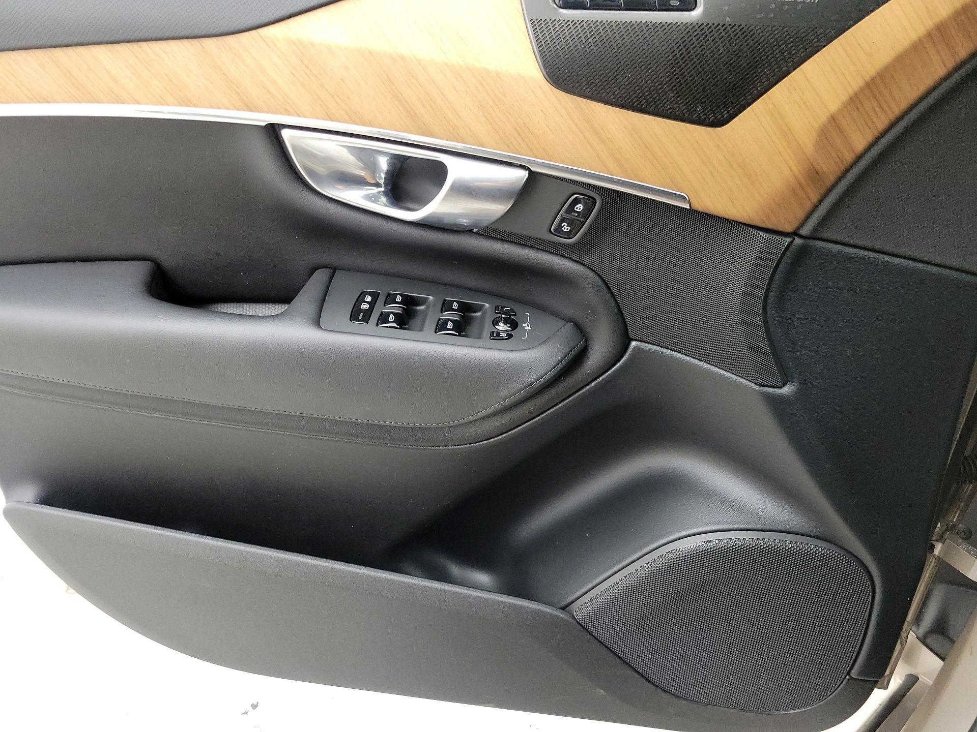 Thumbnail: 2023 Volvo XC90 - 12