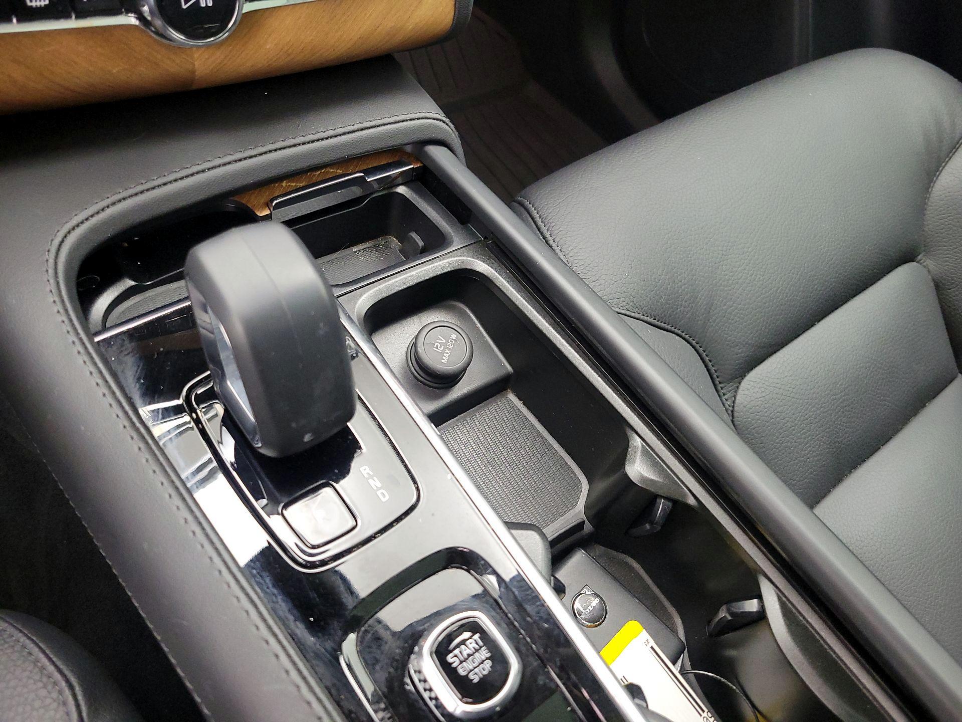 Thumbnail: 2023 Volvo XC90 - 17