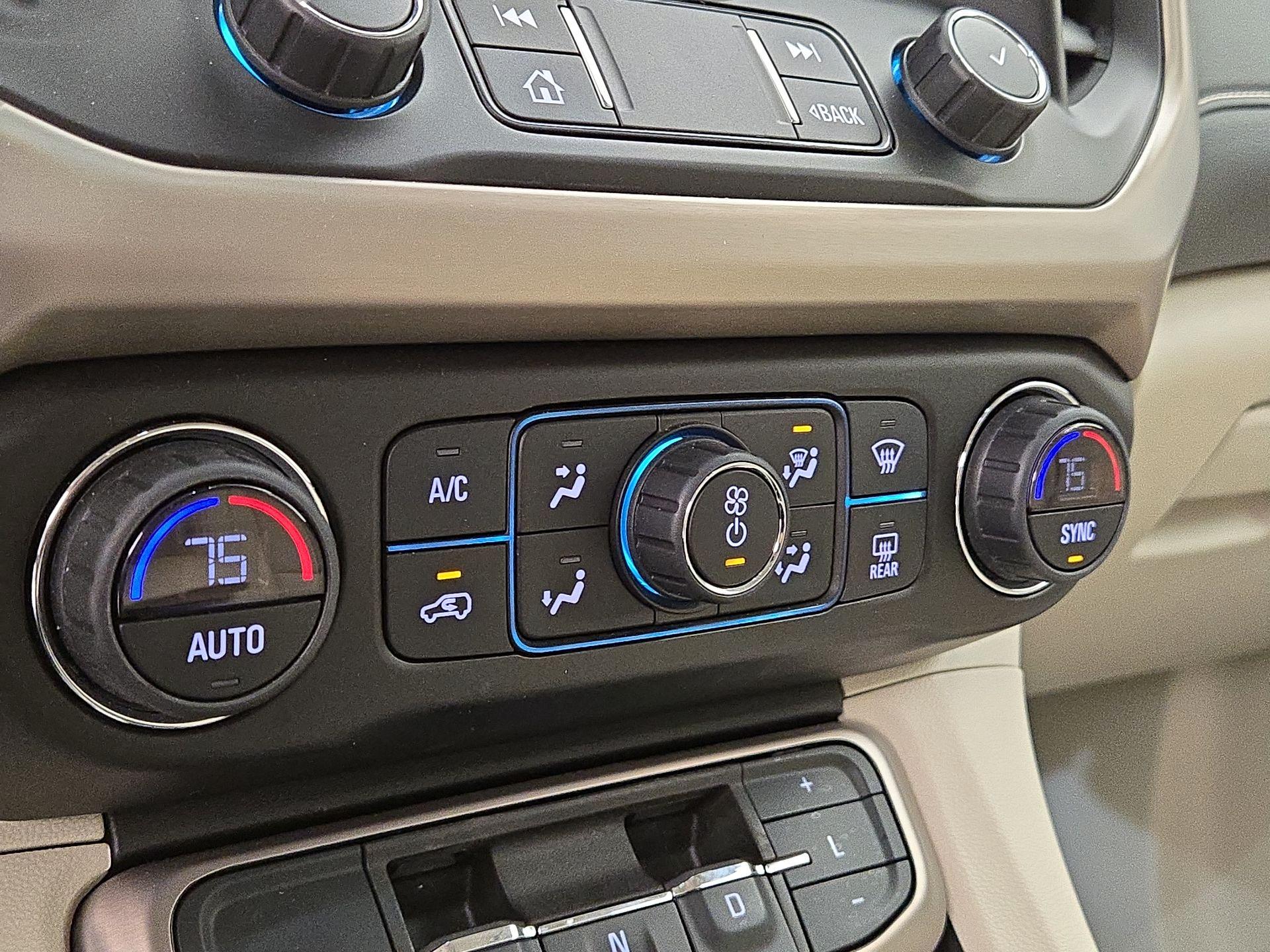 Thumbnail: 2022 GMC Acadia - 16