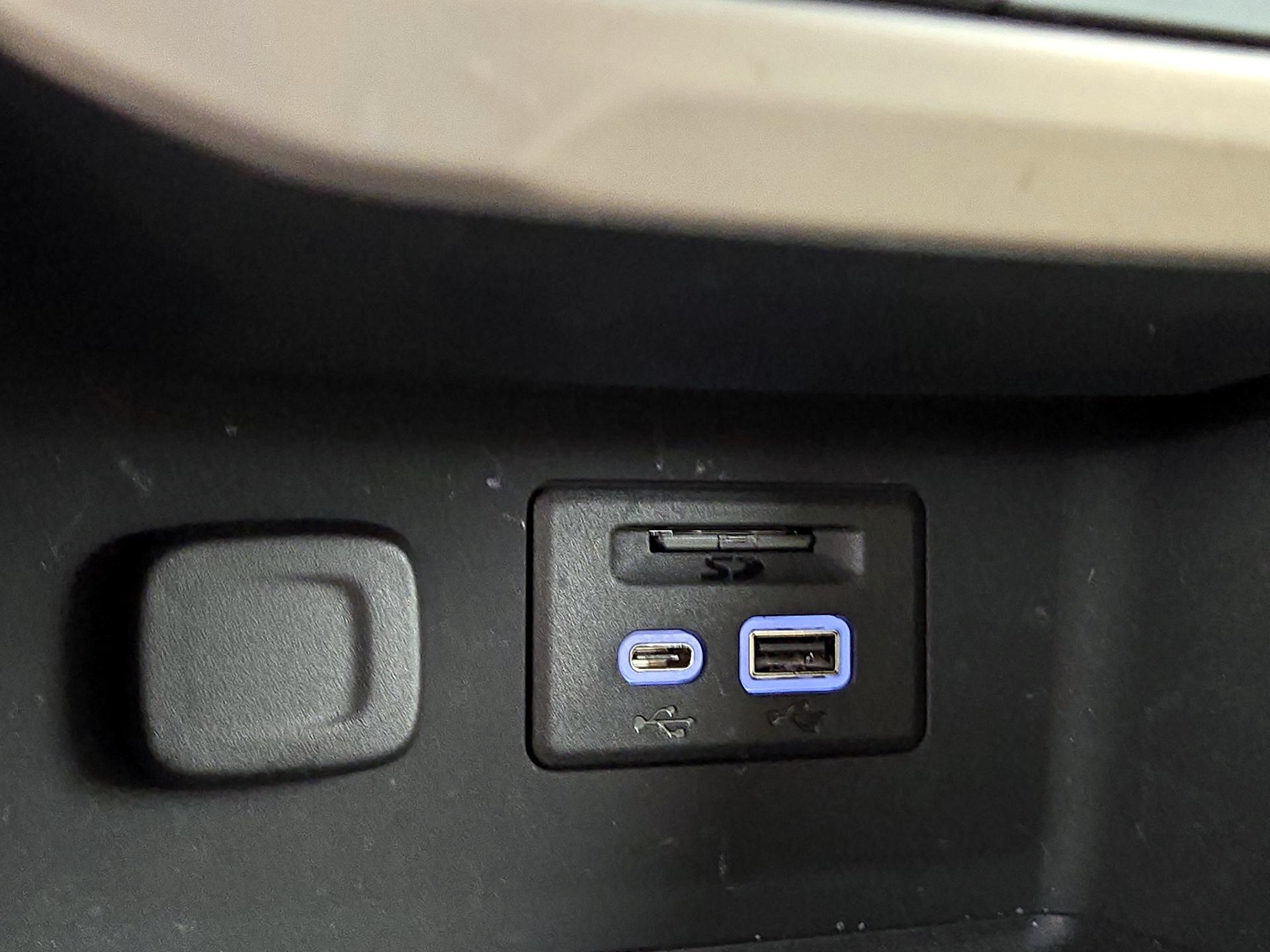 Thumbnail: 2022 GMC Acadia - 18