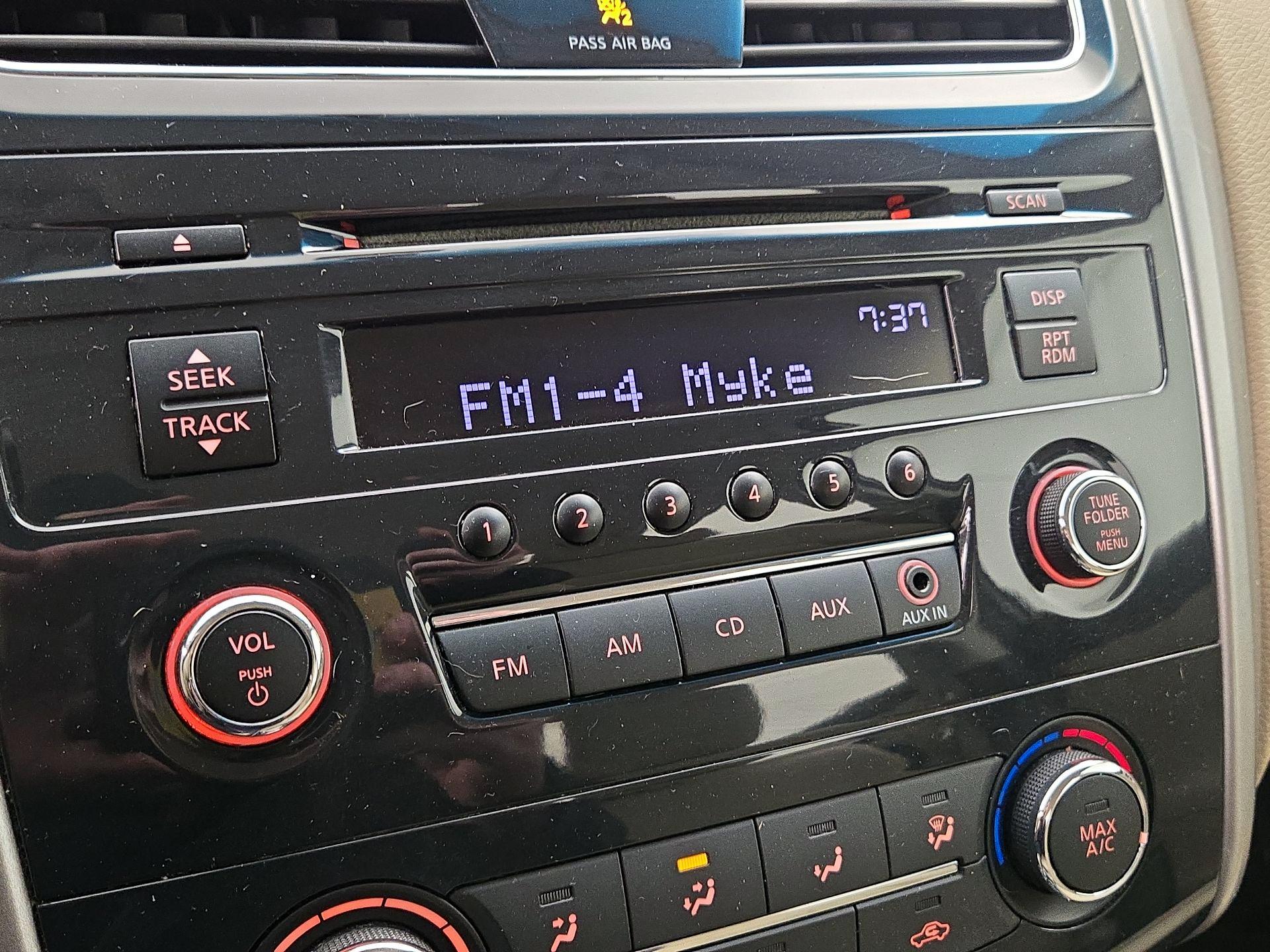 Thumbnail: 2015 Nissan Altima - 14