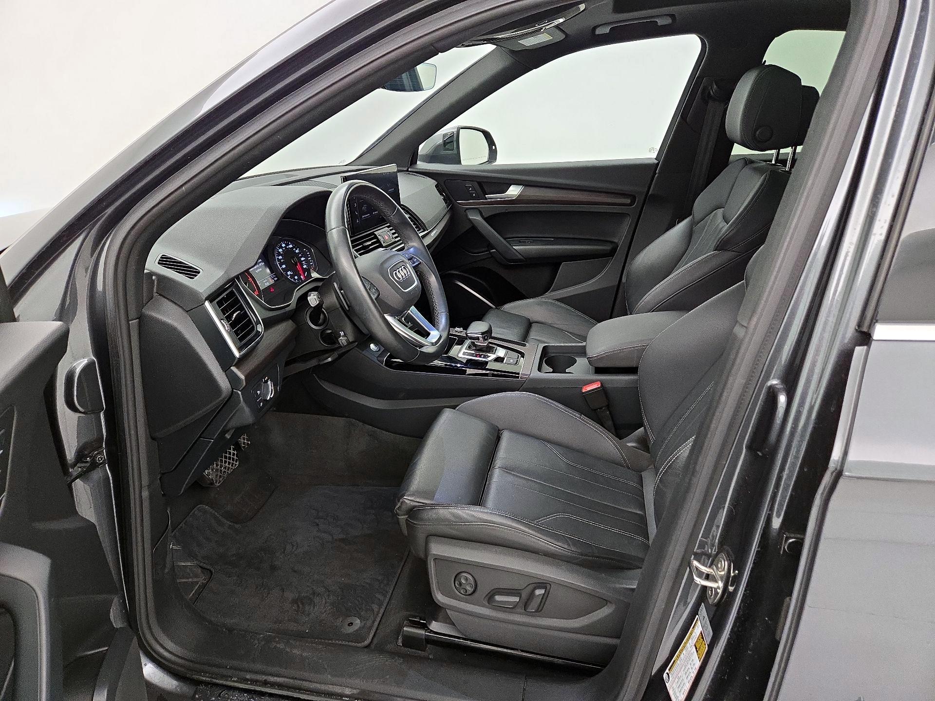 Thumbnail: 2023 Audi Q5 - 11