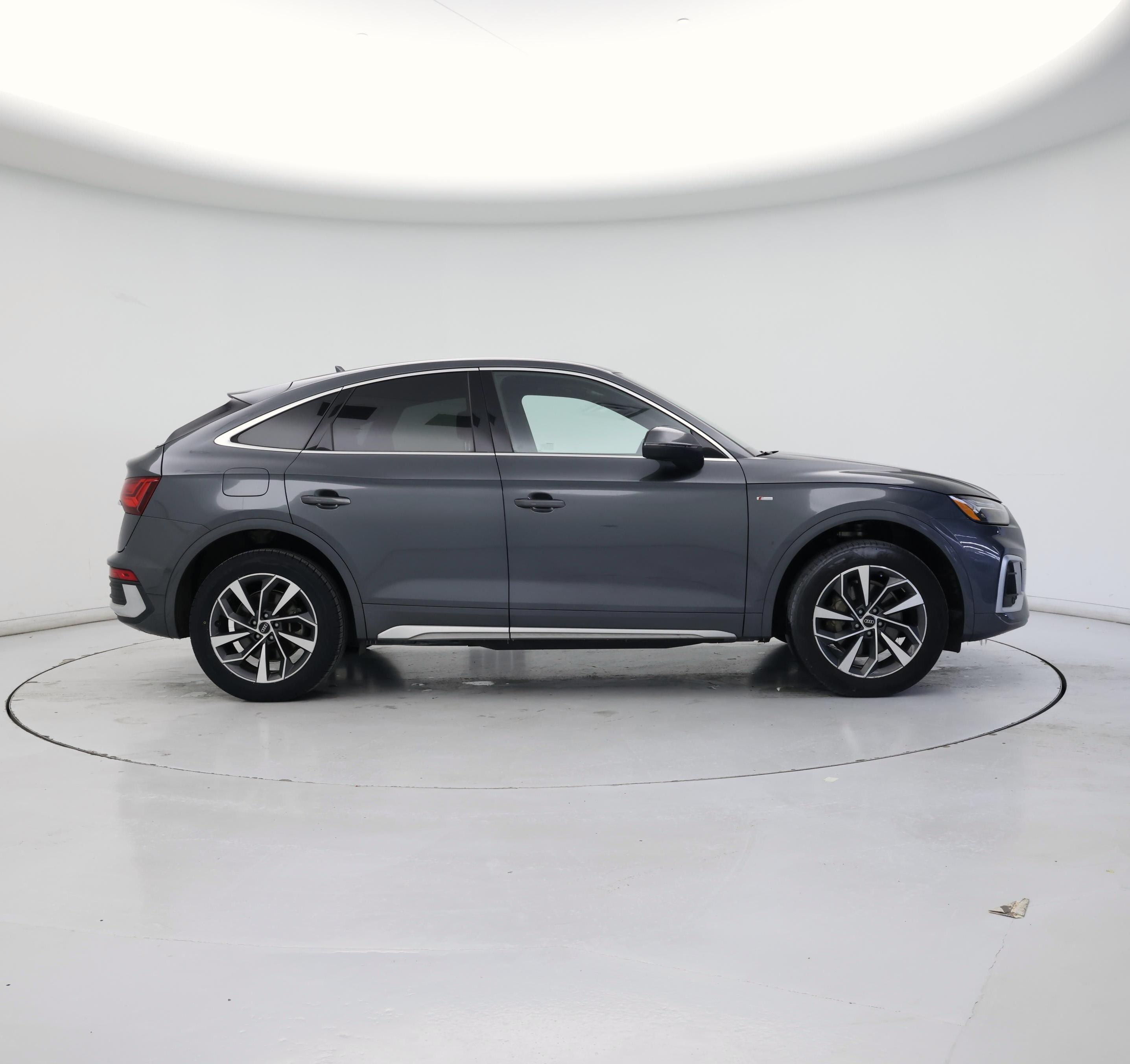 Thumbnail: 2023 Audi Q5 - 7