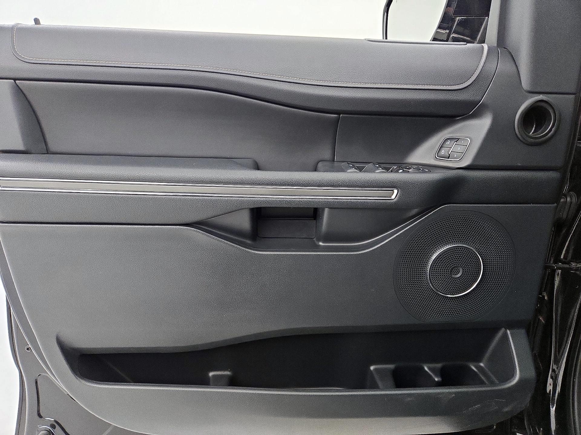 Thumbnail: 2022 Ford Expedition MAX - 12