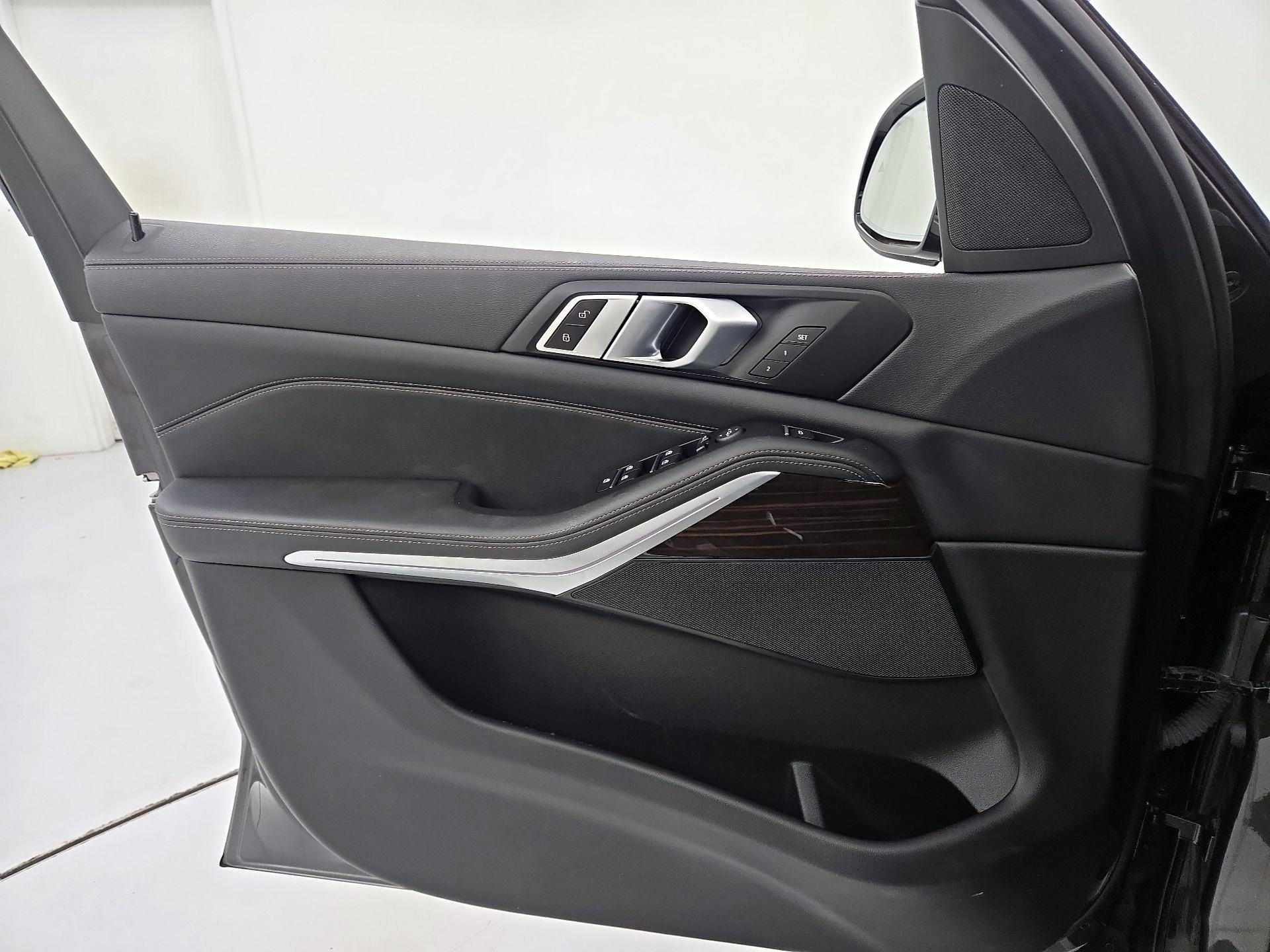 Thumbnail: 2023 BMW X5 - 12