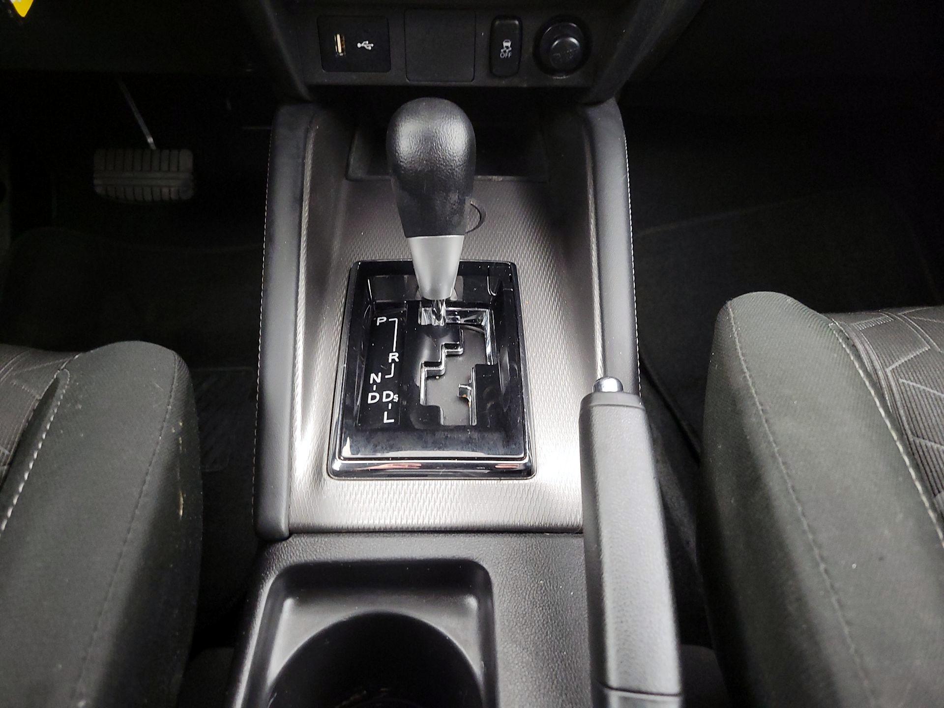 Thumbnail: 2022 Mitsubishi Outlander Sport - 17