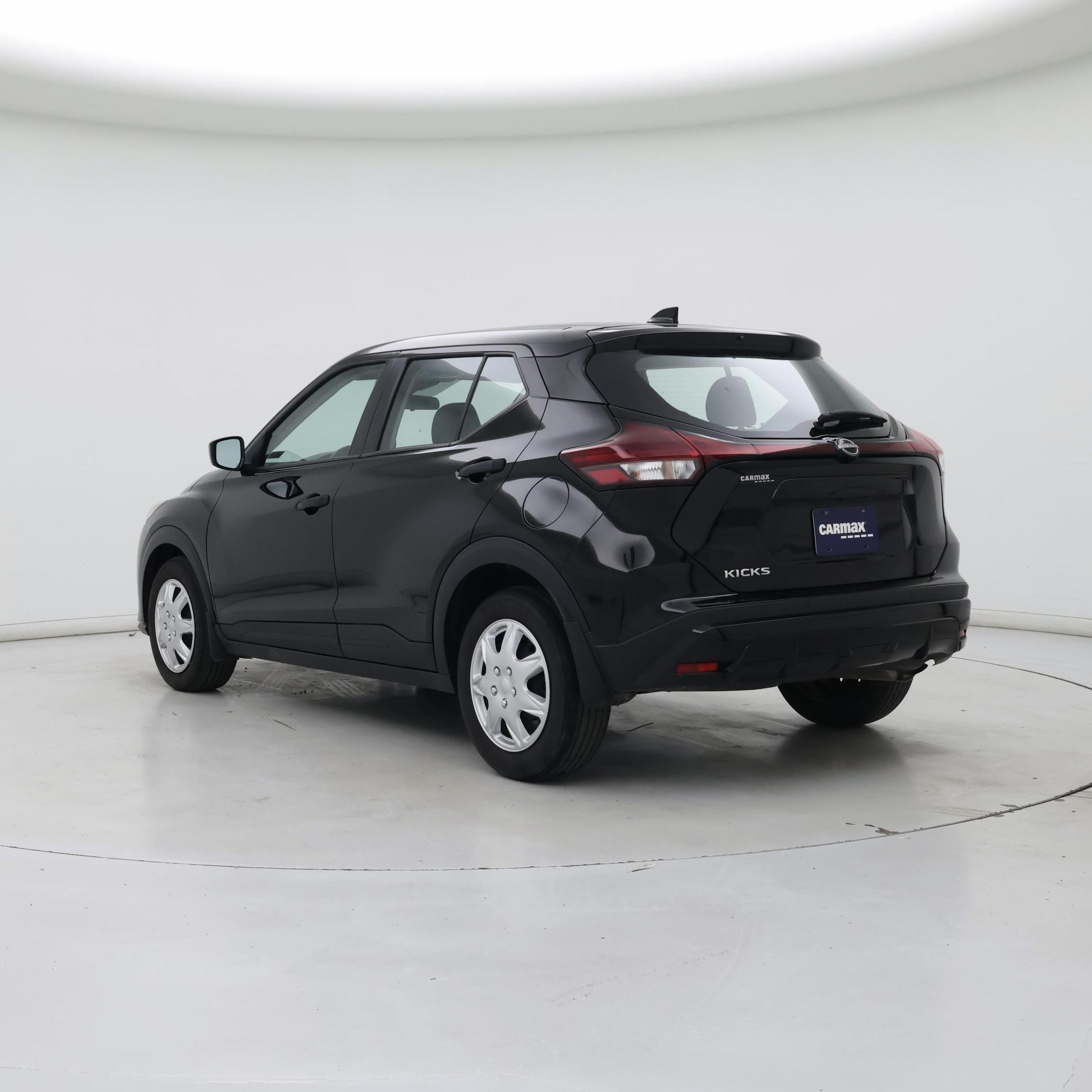 Thumbnail: 2023 Nissan Kicks - 2