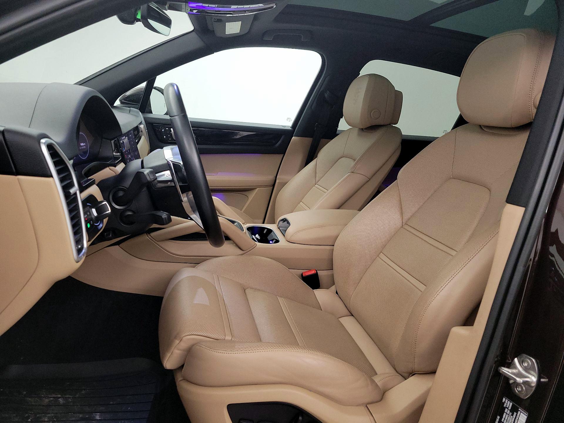 Thumbnail: 2023 Porsche Cayenne - 11