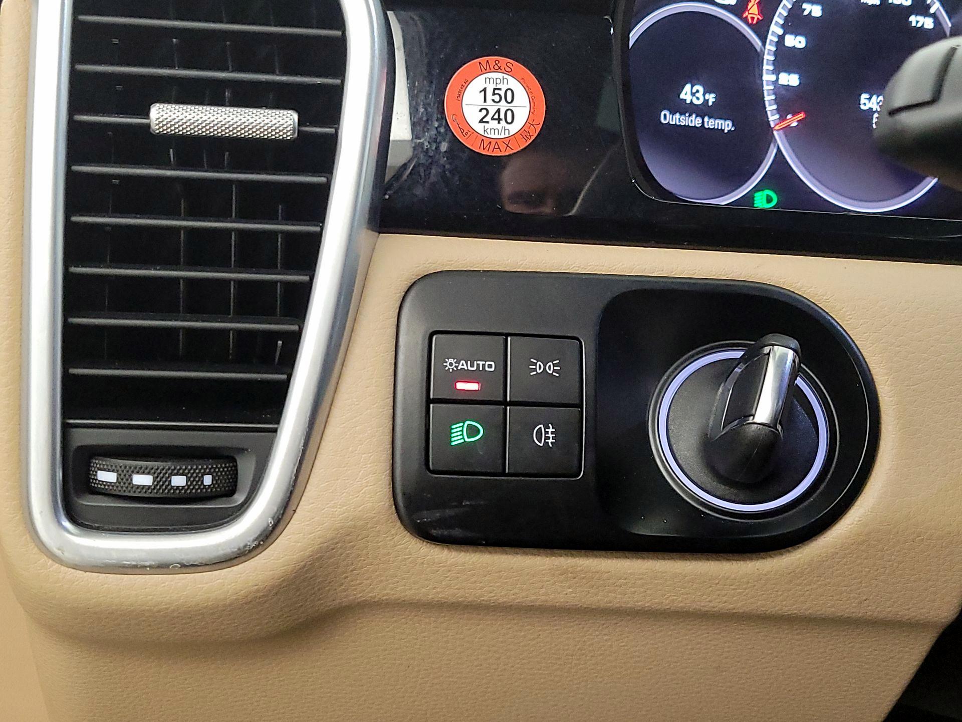 Thumbnail: 2023 Porsche Cayenne - 13