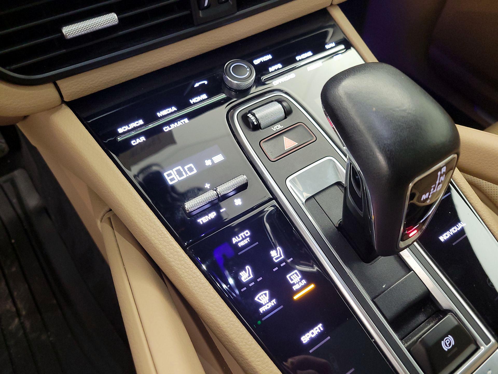 Thumbnail: 2023 Porsche Cayenne - 17