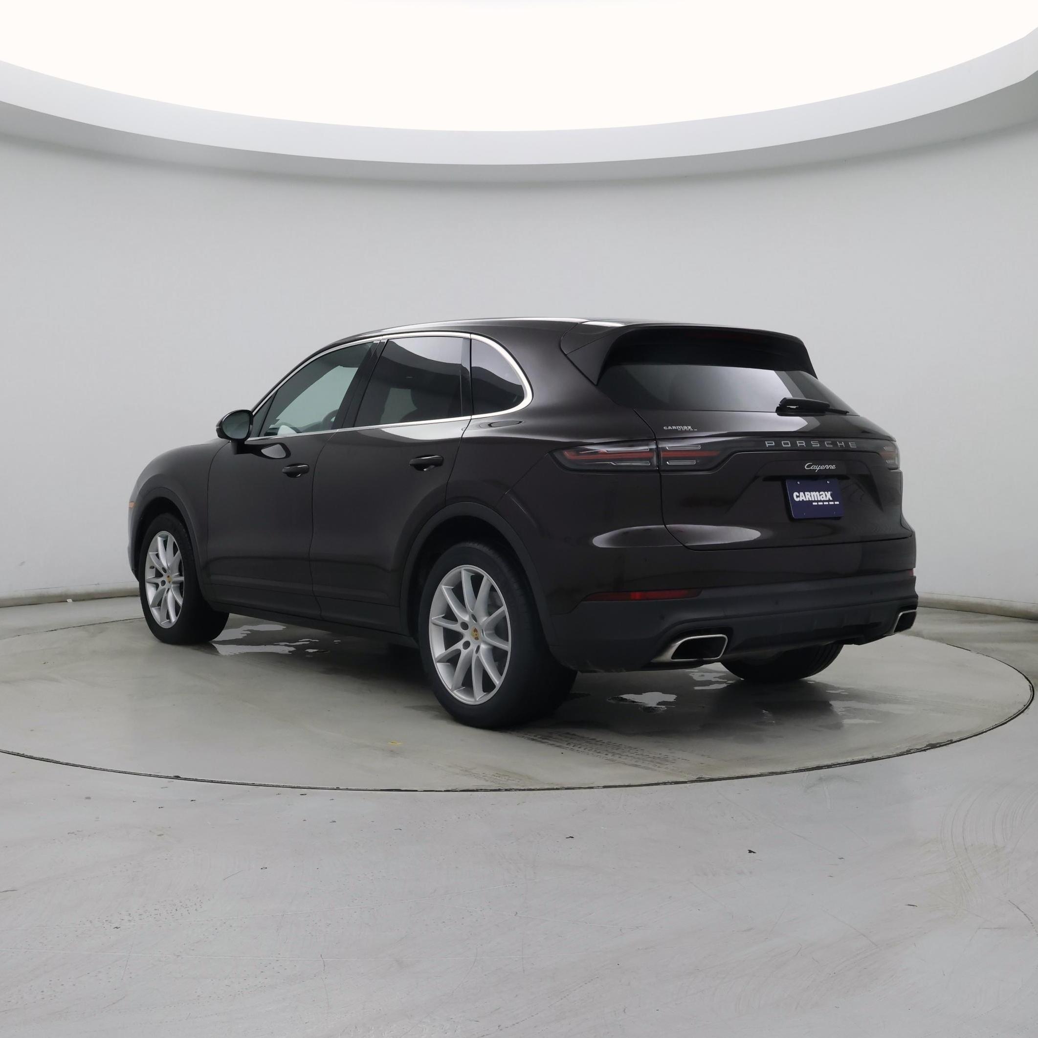 Thumbnail: 2023 Porsche Cayenne - 2