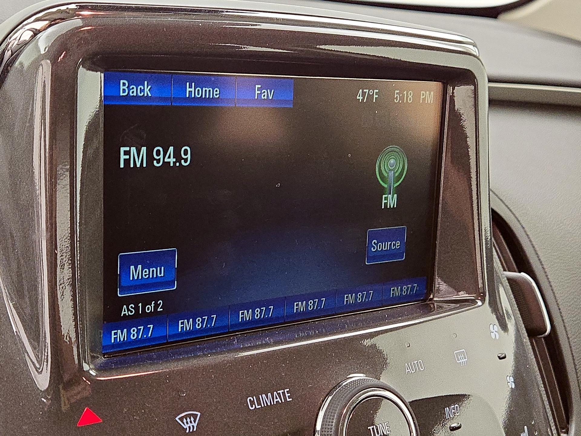 Thumbnail: 2014 Chevrolet Volt - 15