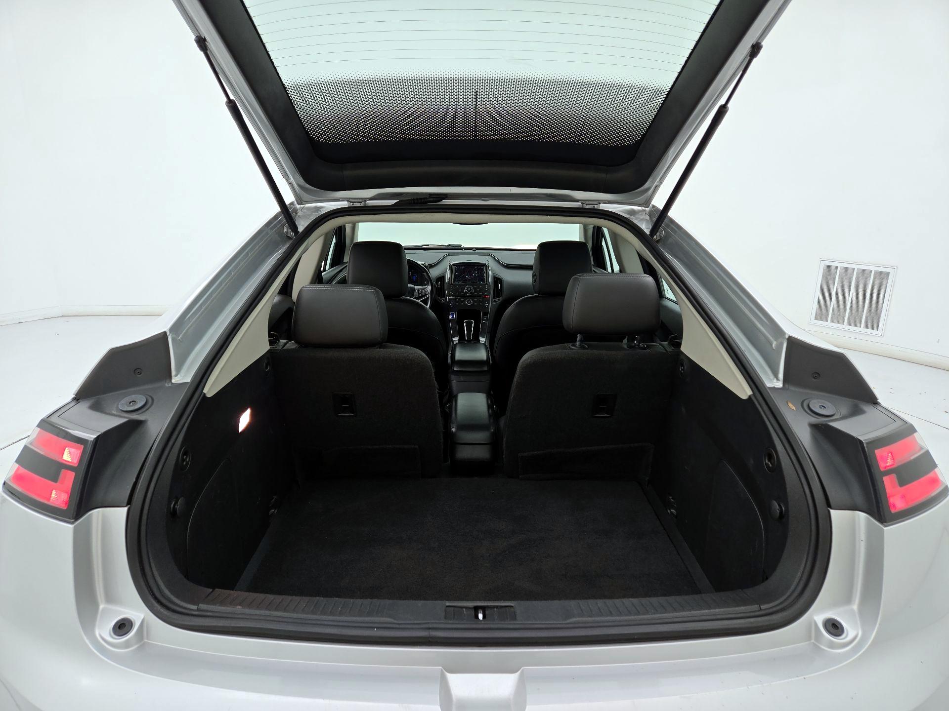 Thumbnail: 2014 Chevrolet Volt - 20