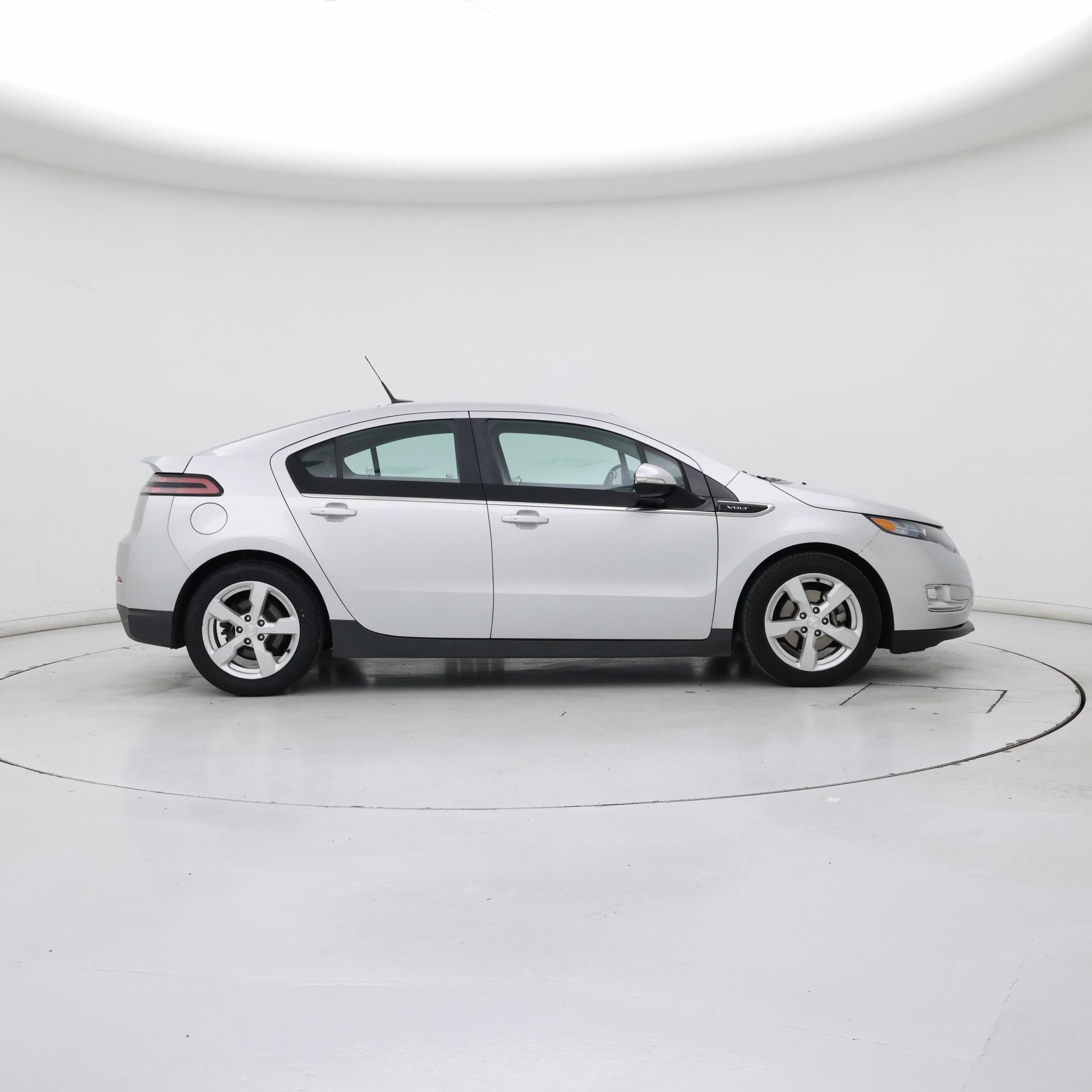 Thumbnail: 2014 Chevrolet Volt - 7